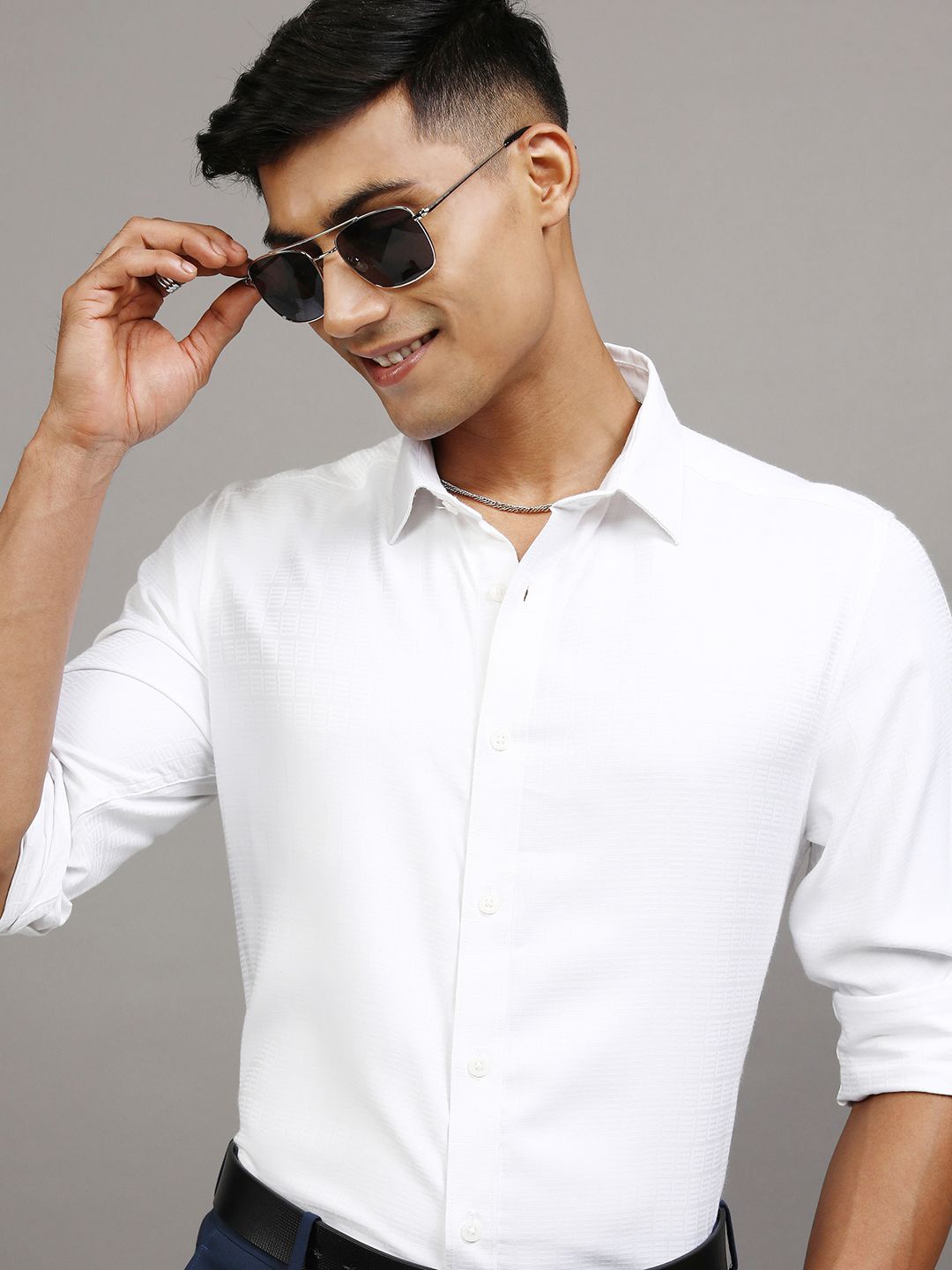 

LOCOMOTIVE Premium Men Jacquard Textured Occasion Slim Fit Shirt, White