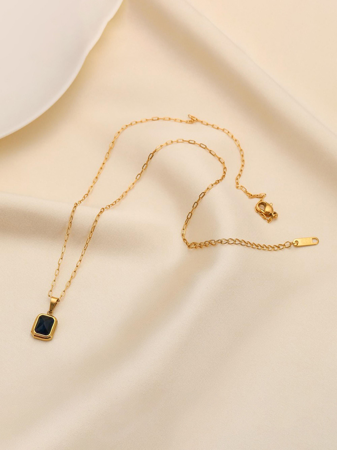 

MYKI Gold-Plated Square Pendants with Chains