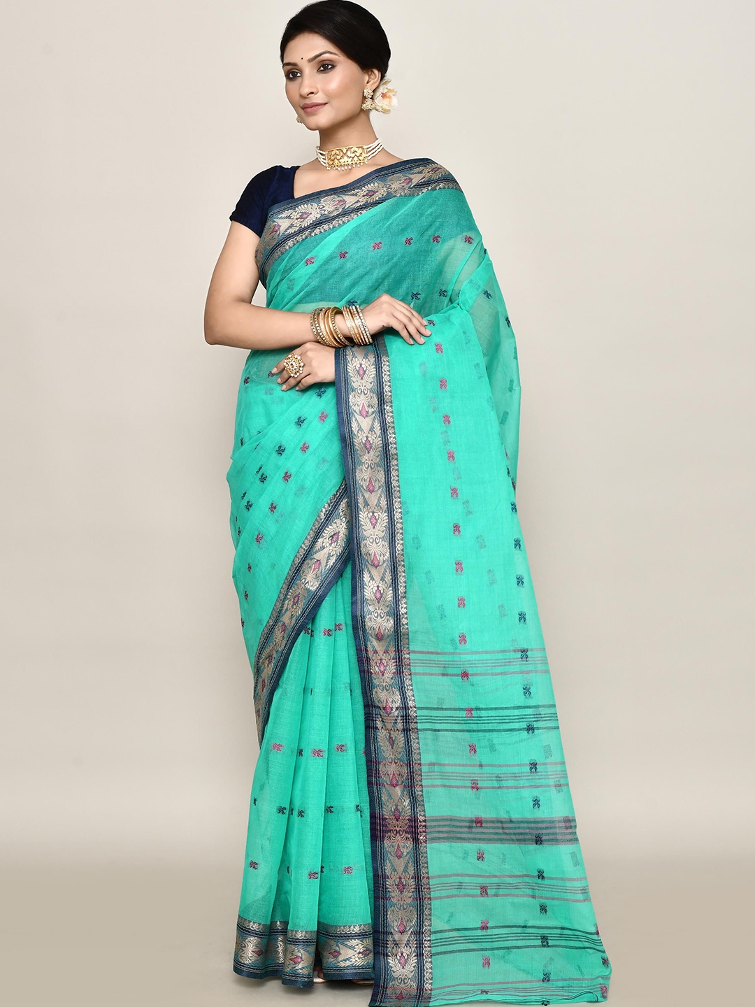 

PUKU Ethnic Motifs Patchwork Pure Cotton Handloom Taant Saree without blouse fabric, Sea green