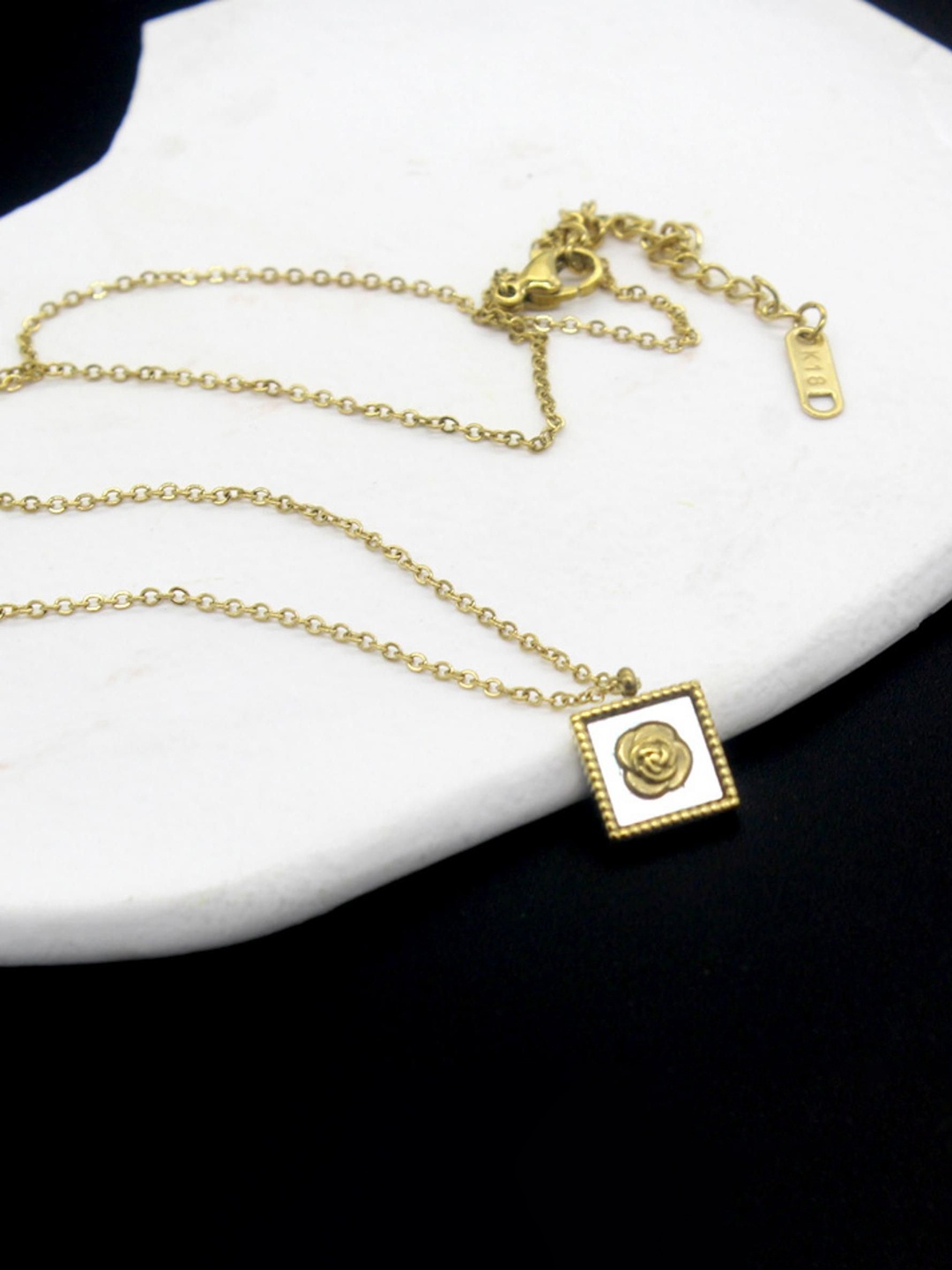 

MYKI Gold-Plated Square Pendant with Chain