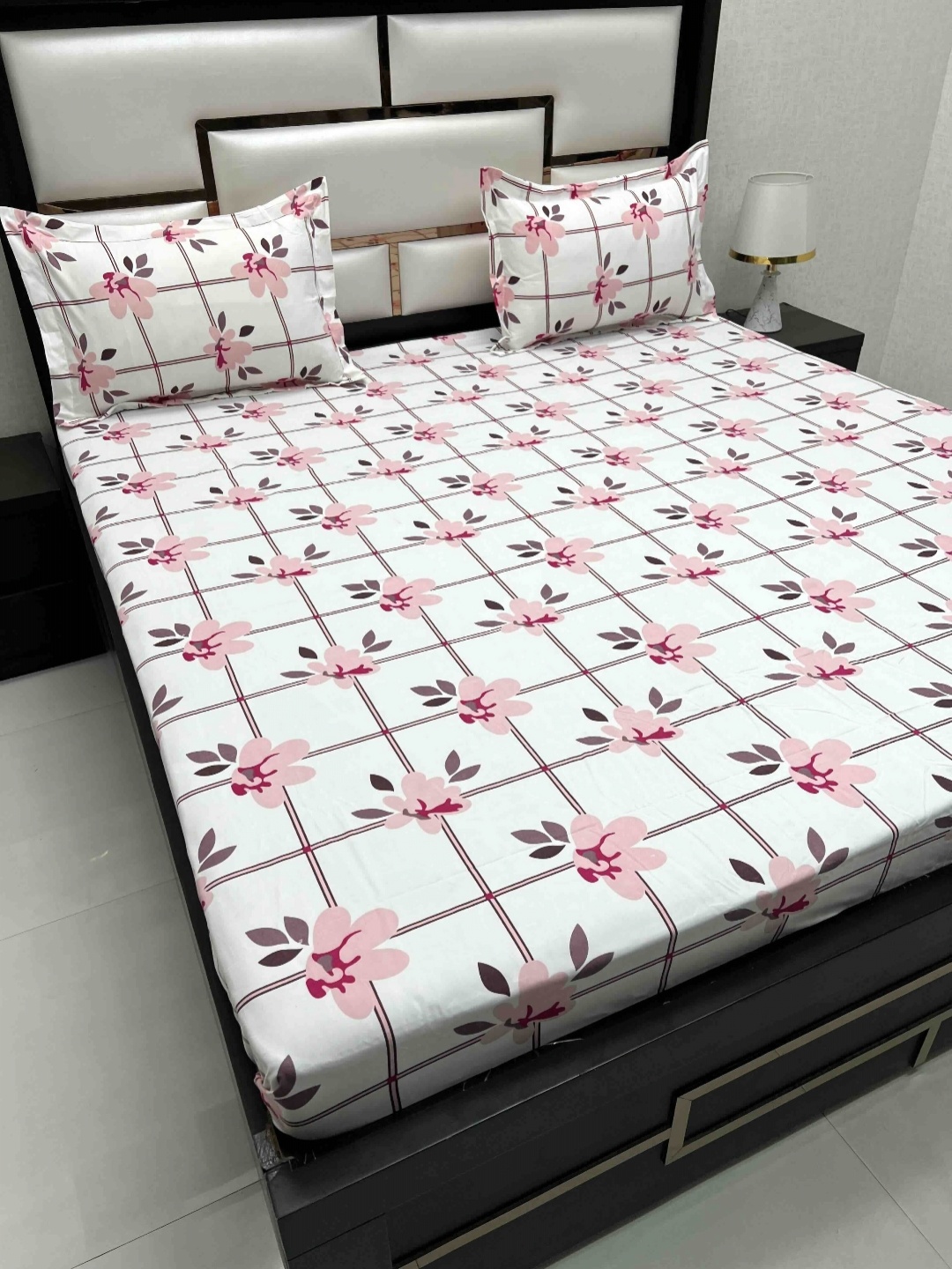 

Pure Decor Queen Size Double Bed Bedsheet With 2 Pillow Covers 2.28 m x 2.54 m, Pink
