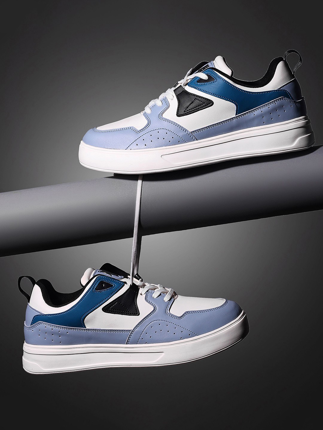 

NEW LIMITS Men Colourblocked Lace-Ups Sneakers, Blue