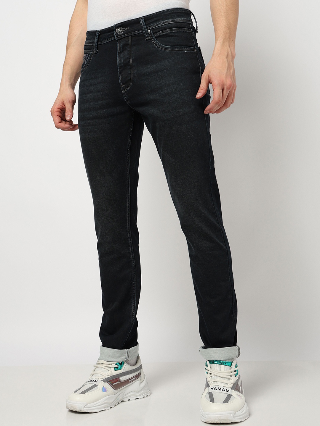 

Blue Buddha Men Comfort Regular Fit Mid-Rise Stretchable Jeans