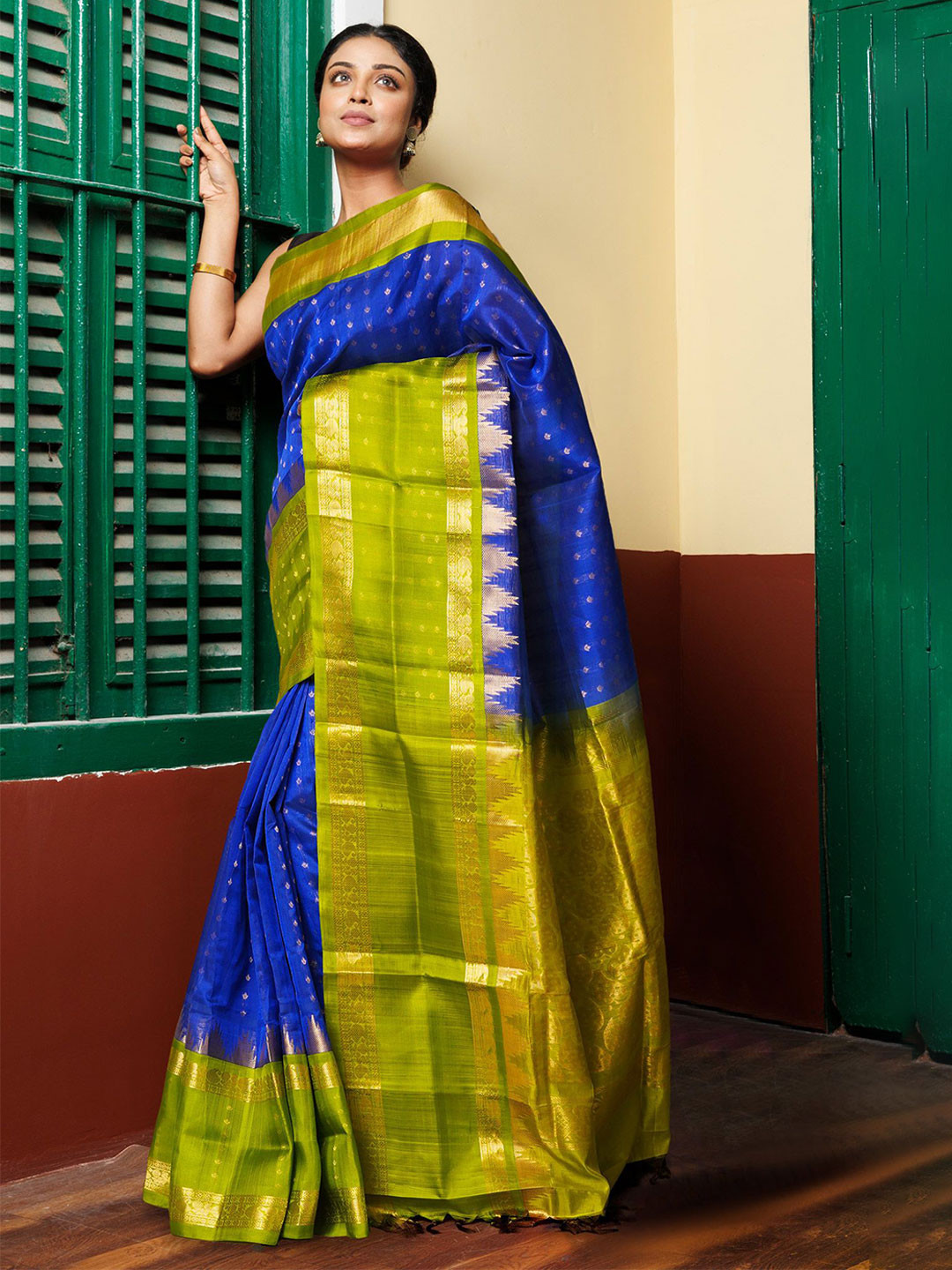 

Unnati Silks Woven Design Zari Silk Cotton Handloom Kanjeevaram Saree, Blue