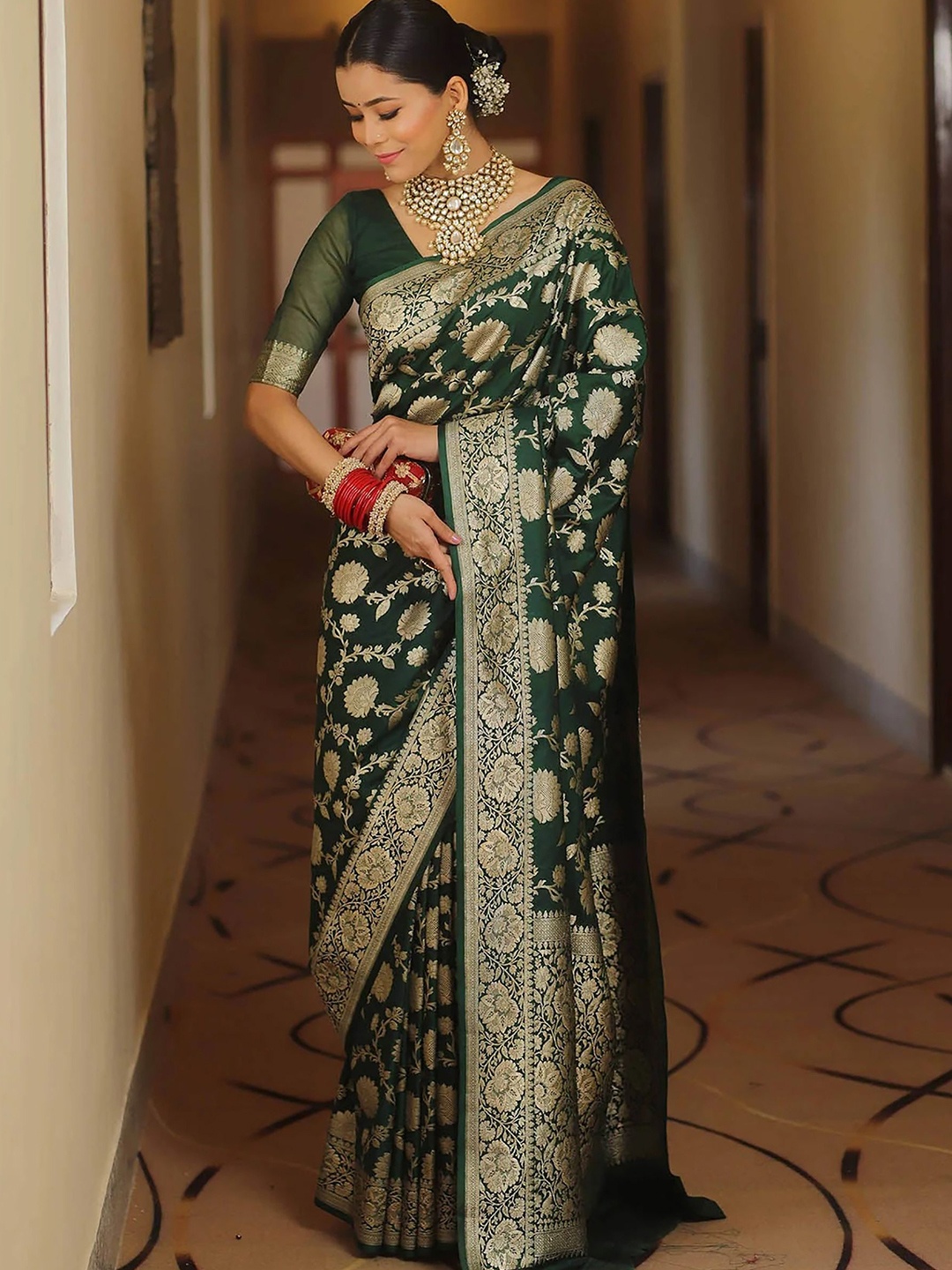 

KALINI Woven Design Zari Banarasi Saree, Green