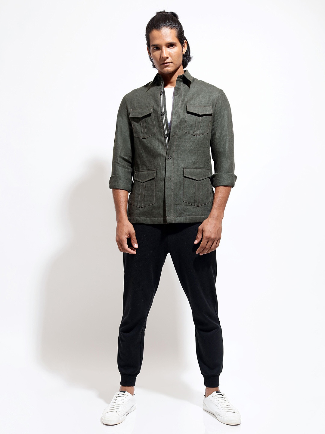 

VIVEK KARUNAKARAN Men Spread Collar Solid Linen Casual Tailored Jacket, Green