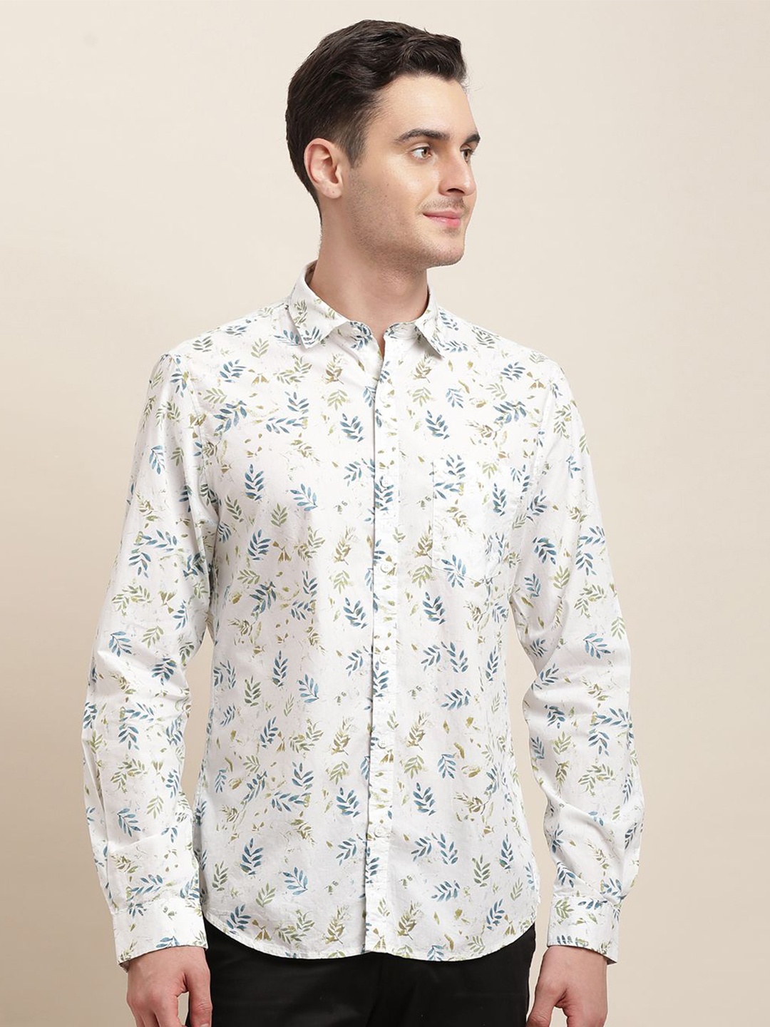 

Turtle Men Relaxed Slim Fit Floral Opaque Printed Casual Shirt, Off white