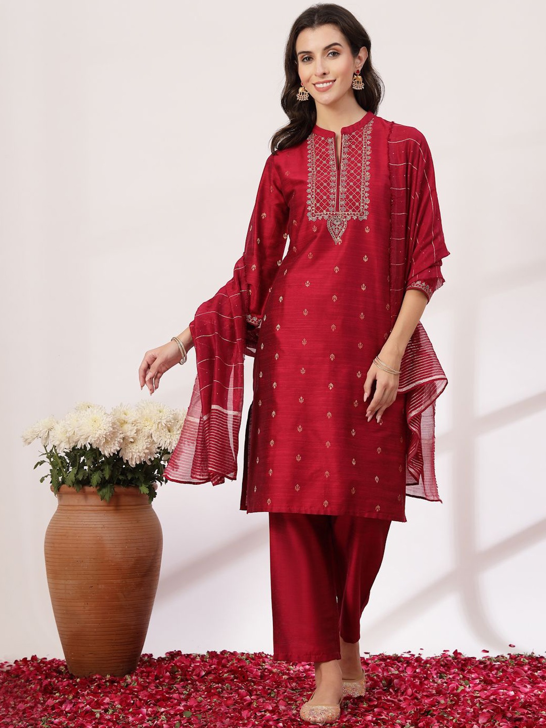 

Nayam By Lakshita Ethnic Motifs Embroidered Sequinned Straight Kurta & Trouser & Dupatta, Magenta