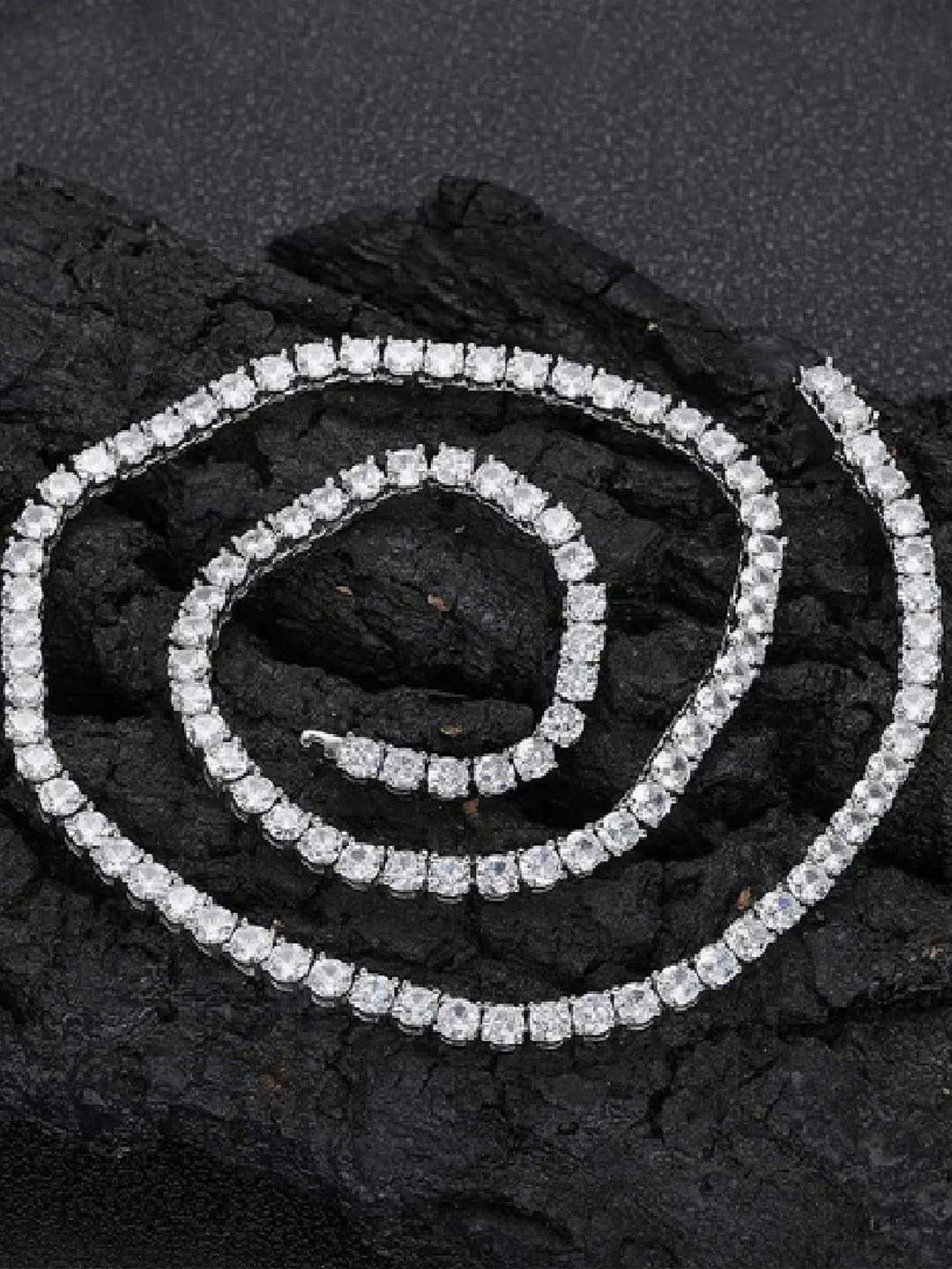 

RUHI COLLECTION Unisex Rhodium-Plated Necklace, Silver