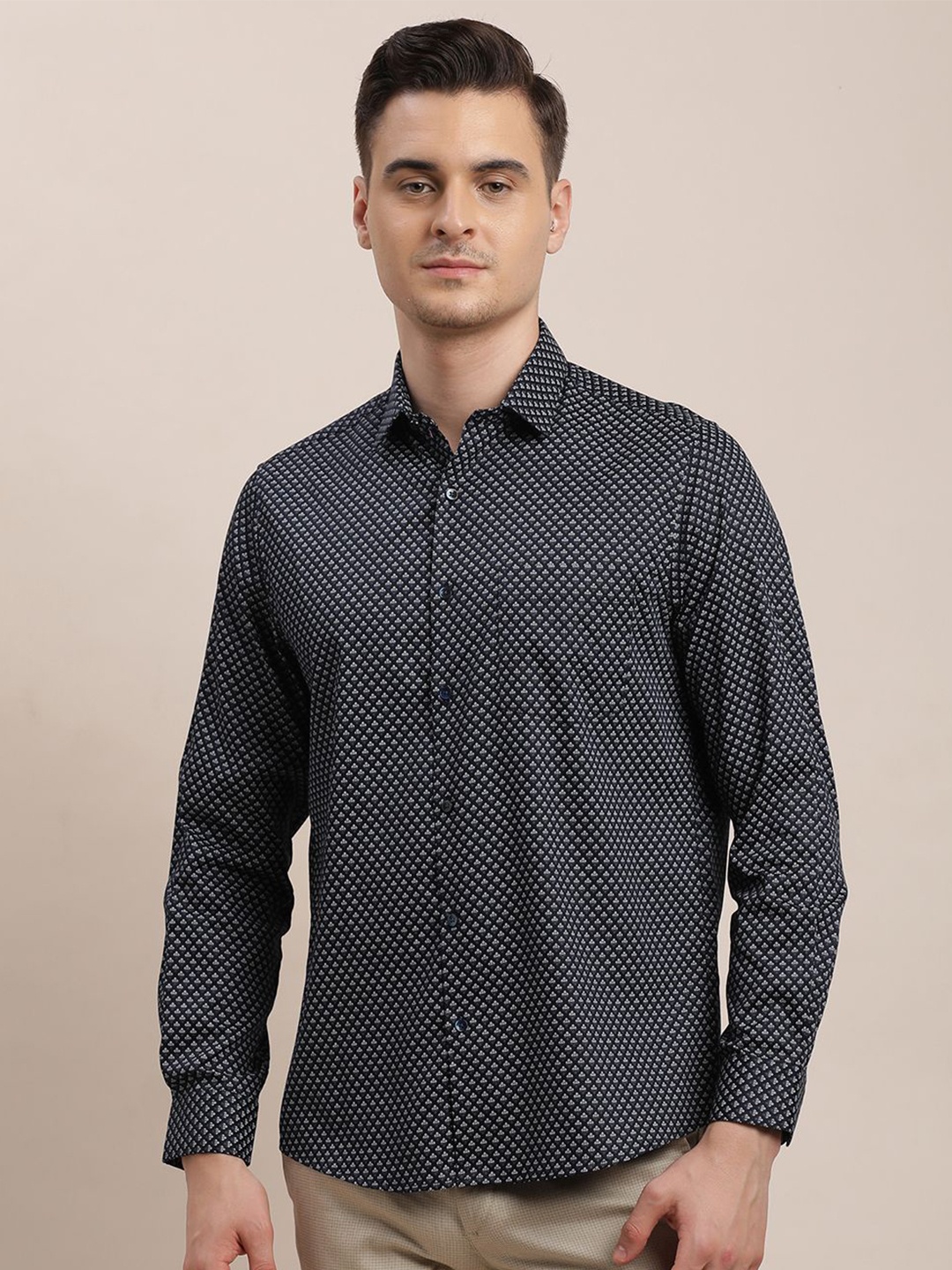 

Turtle Men Standard Slim Fit Opaque Printed Formal Shirt, Navy blue