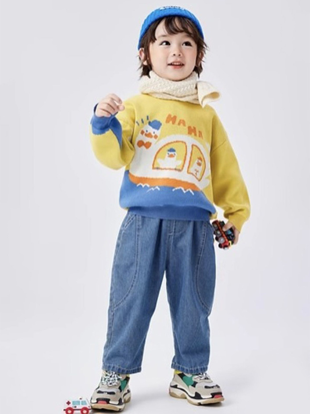 

LULU & SKY Boys Printed Round Neck Pullover Sweater, Yellow