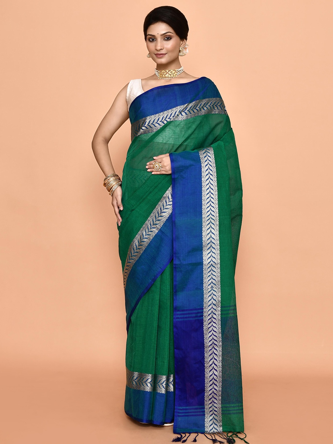 

PUKU Colourblocked Pure Cotton Taant Saree, Green