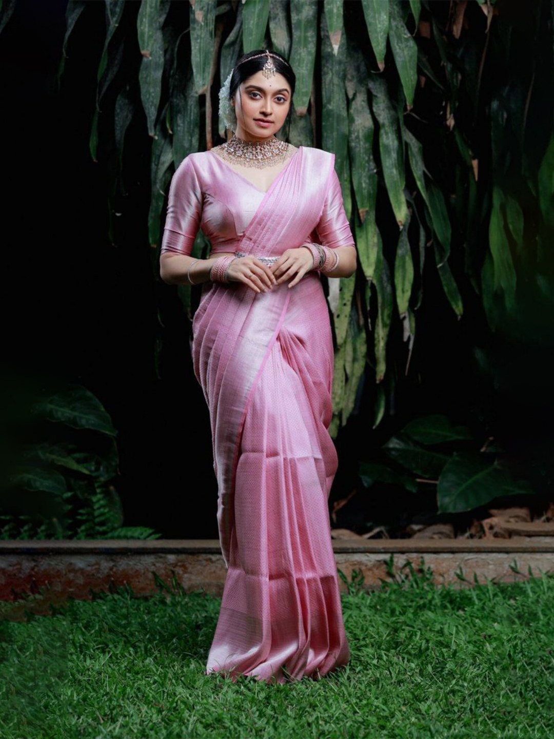 

Visit Wear Woven Design Pure Silk Banarasi Saree, Pink