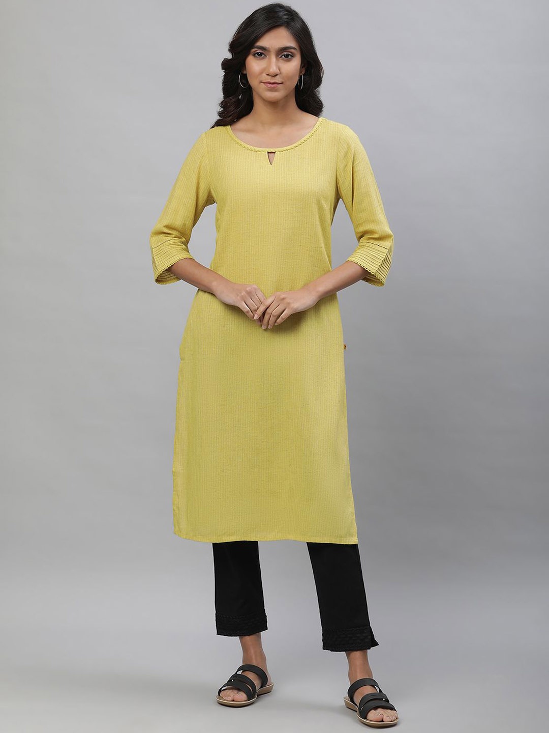 

AURELIA Women Keyhole Neck Thread Work Kurta, Yellow