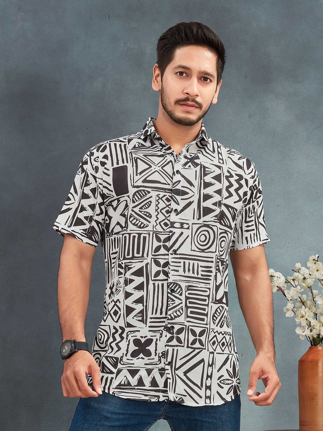 

Urban Buccachi Men Comfort Opaque Printed Casual Shirt, White