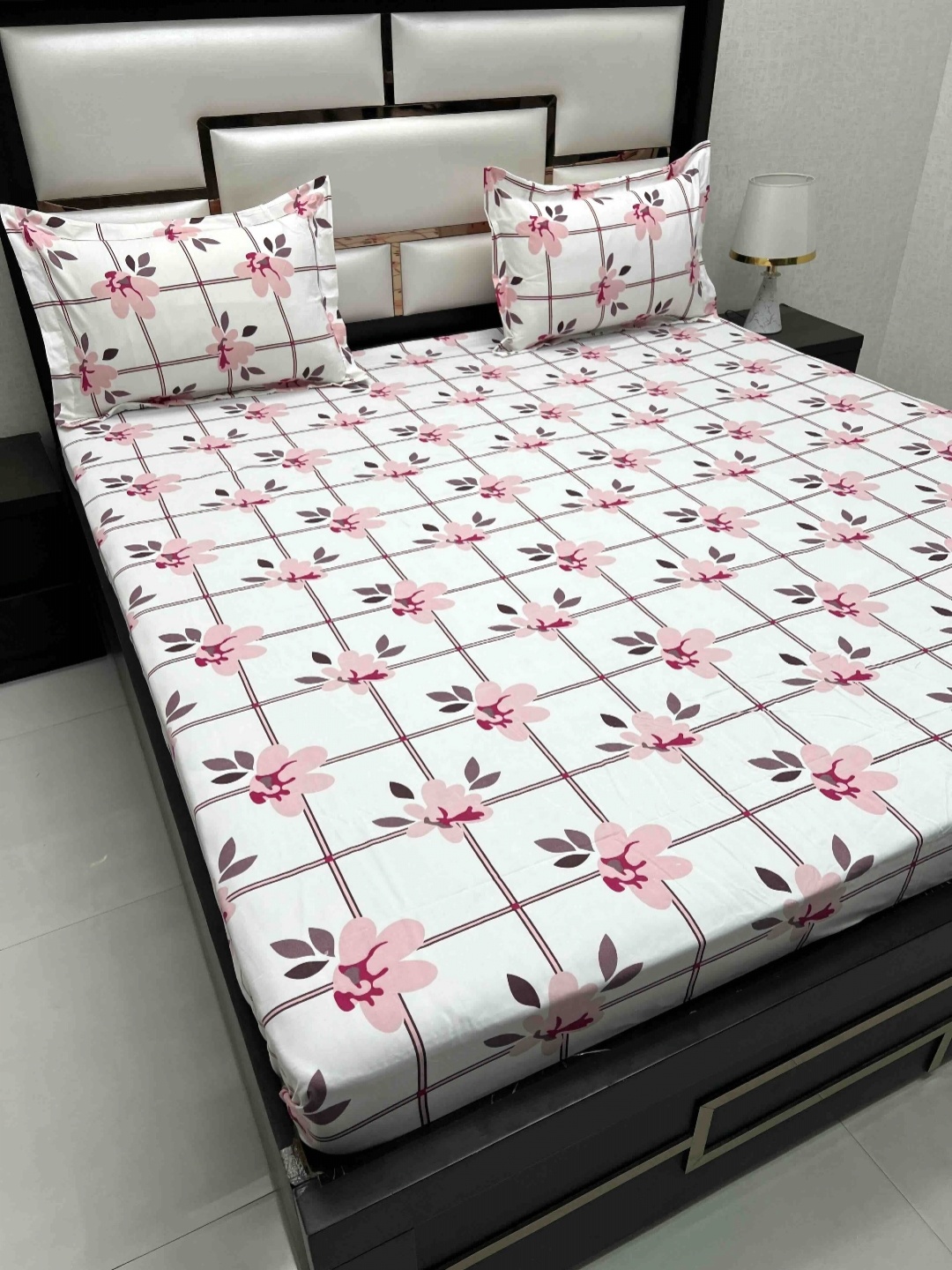 

Pure Decor Queen Size Double Bed Bedsheet With 2 Pillow Covers 2.28 m x 2.54 m, Pink