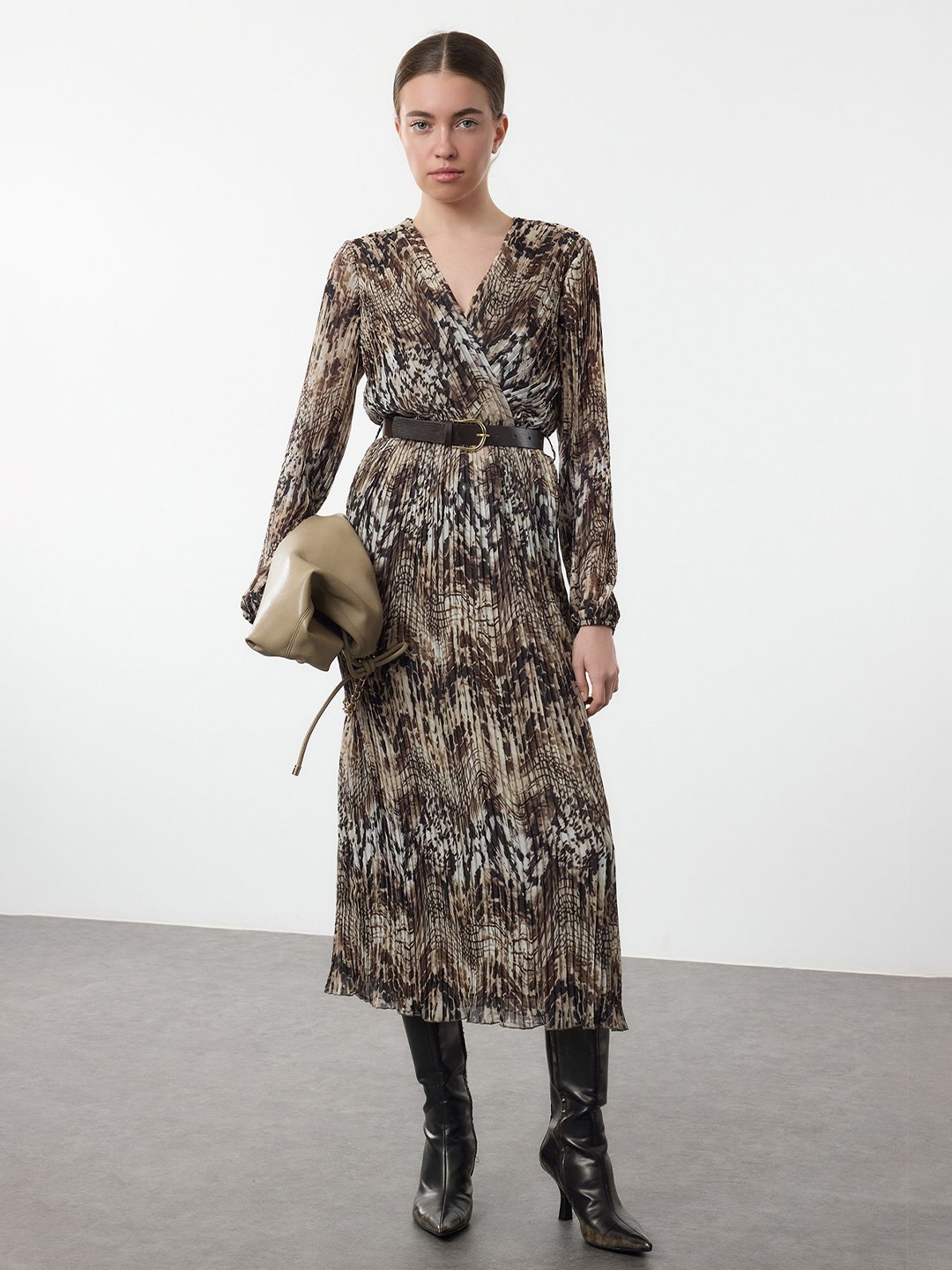 

Trendyol Animal Print Fit & Flare Midi Dress, Na