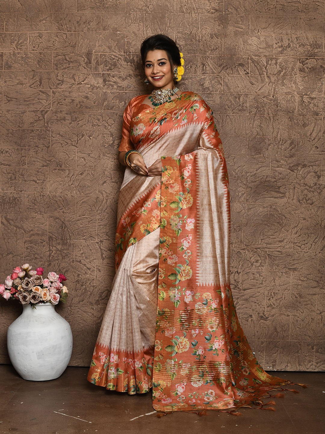 

Jinal & Jinal Floral Zari Pure Silk Banarasi Saree, Orange