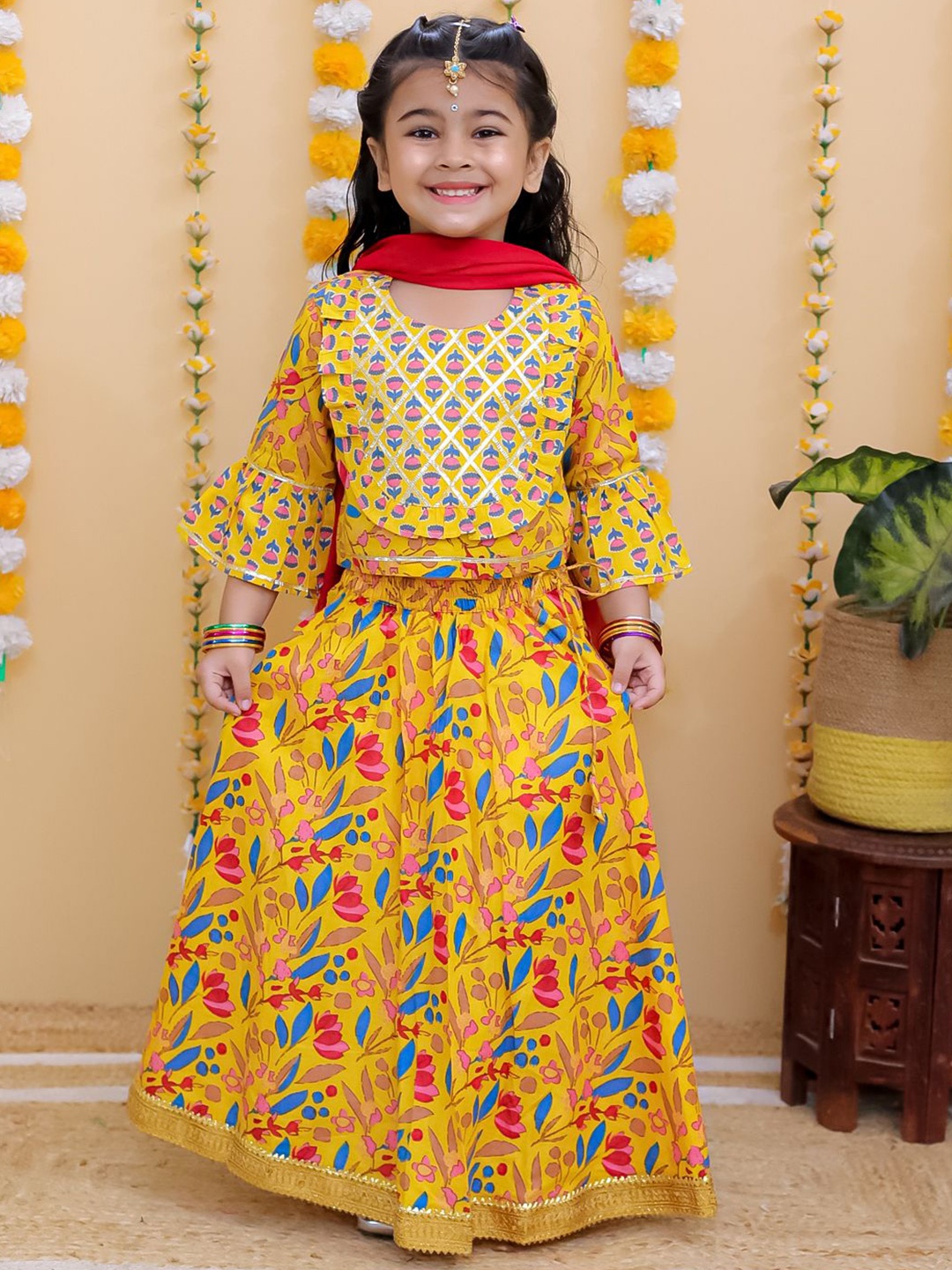 

UNBIND Girls Floral Printed Gotta Patti Cotton Ready to Wear Lehenga & Blouse With Dupatta, Yellow