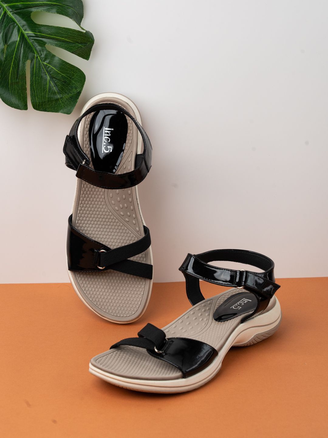 

Inc 5 Women Open Toe Flats, Black