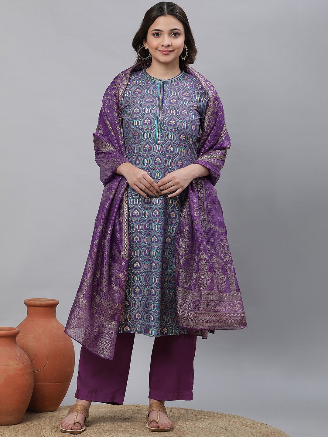 

AURELIA Women Geometric Printed Thread Work Kurta, Purple