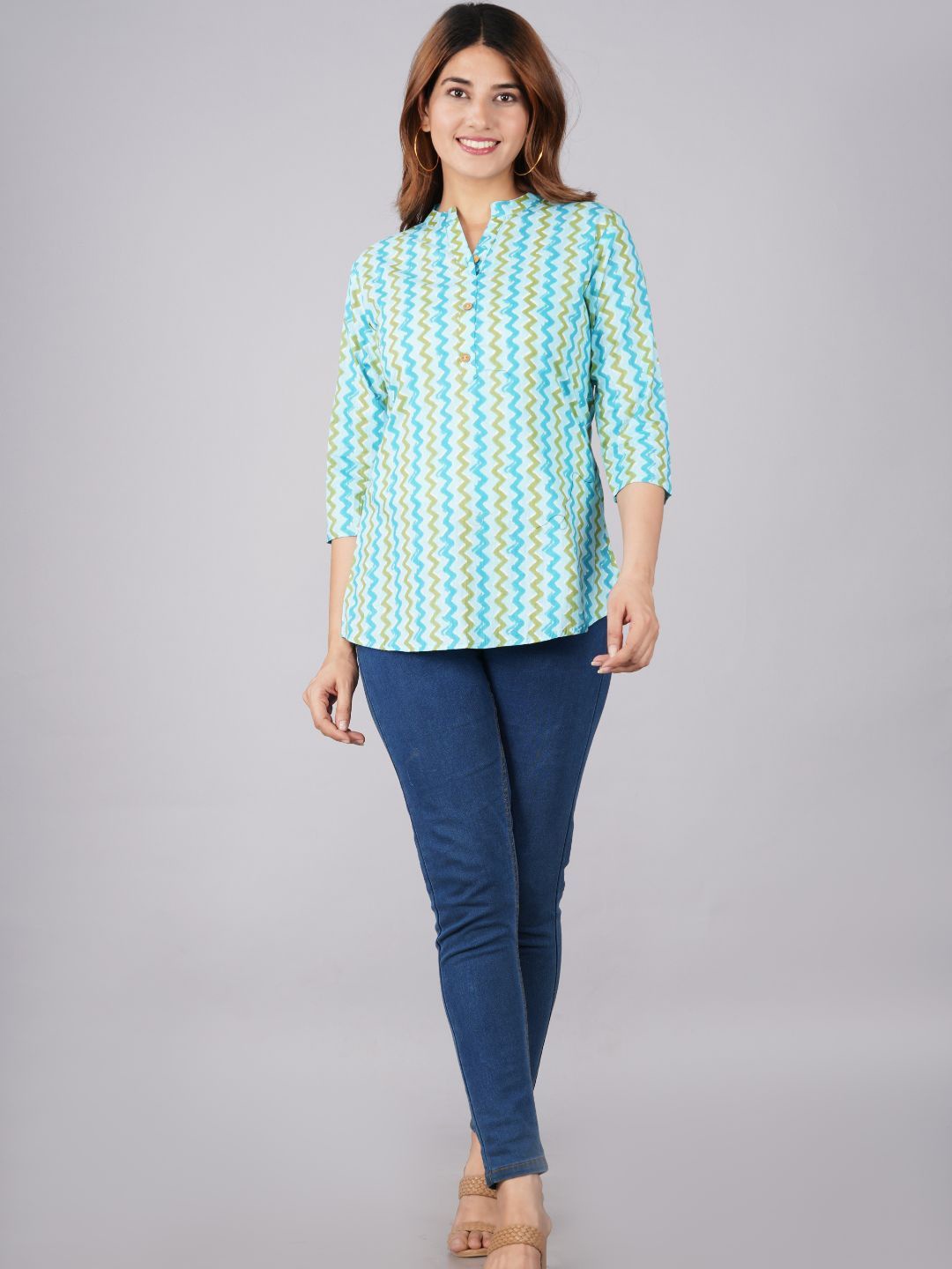 

Bahe Kurtiz Women Floral Printed Thread Work Kurta, Green