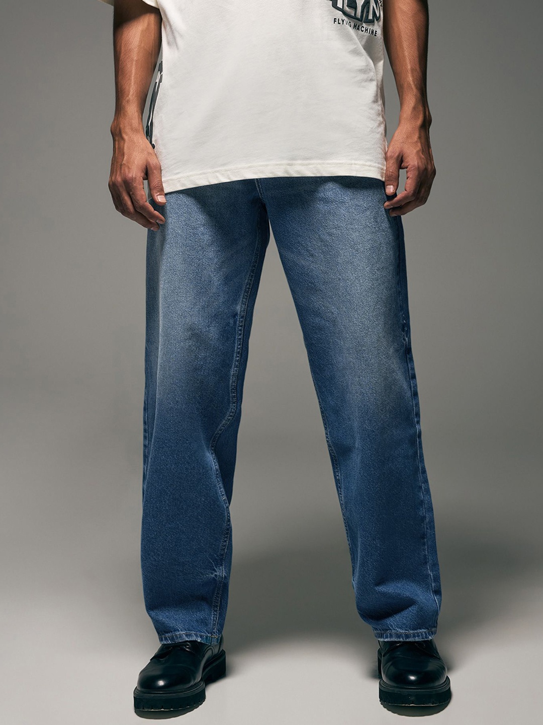 

Flying Machine Men Cobain 90's Loose Fit Light Fade Stretchable Jeans, Blue
