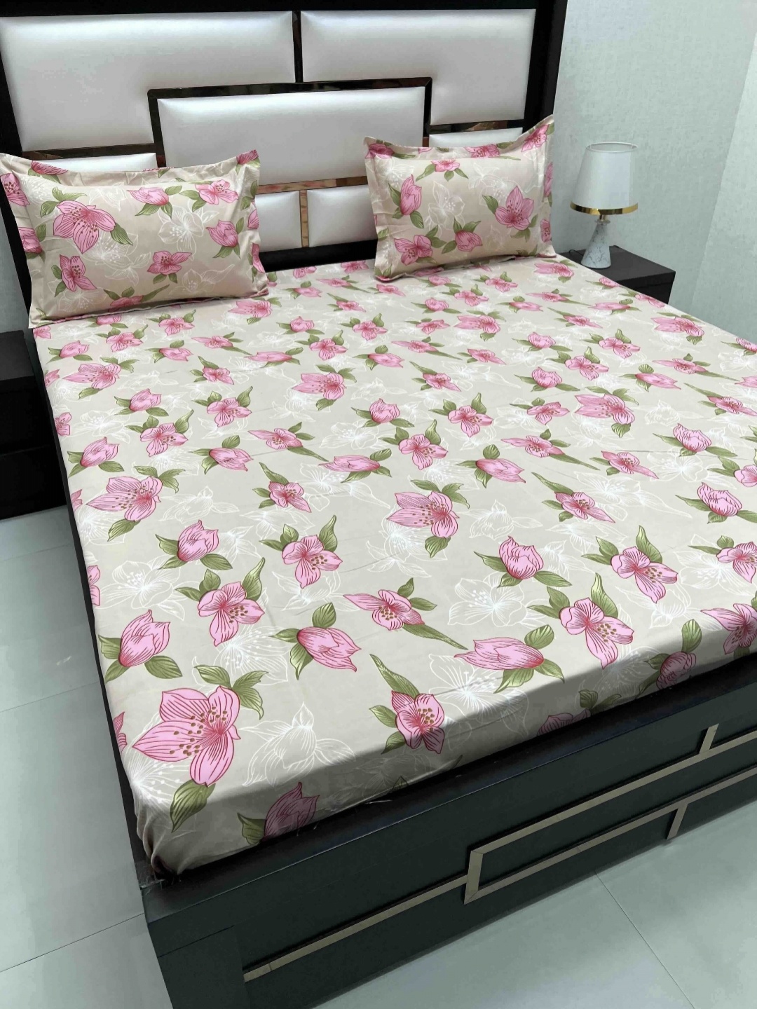 

Pure Decor Queen Size Double Bed Bedsheet With 2 Pillow Covers 2.28 m x 2.54 m, Pink