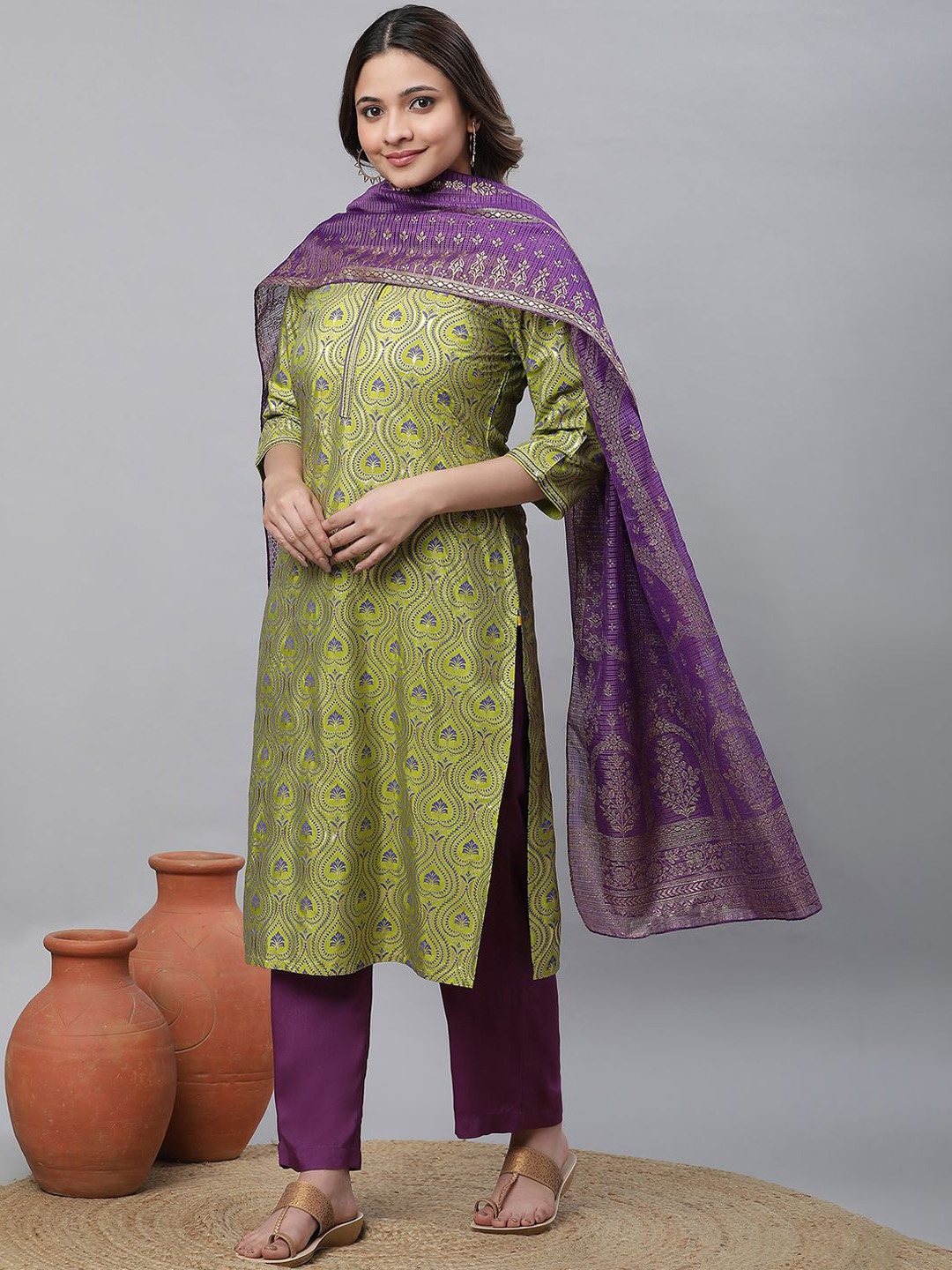 

AURELIA Women Floral Striped Mirror Work Kurta, Green