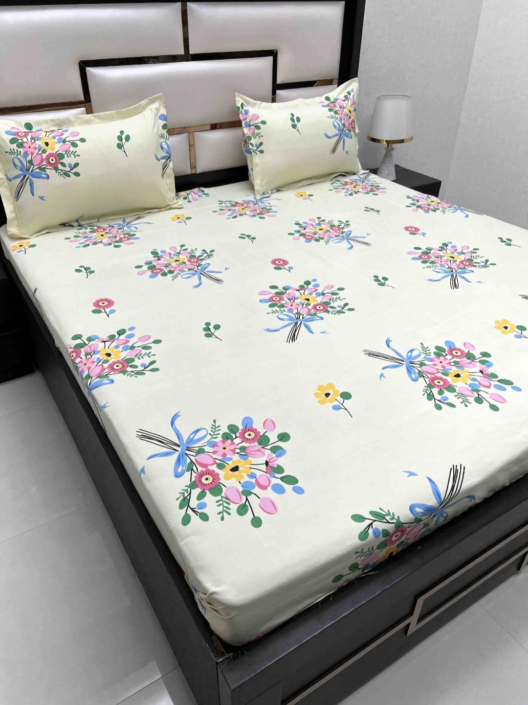 

Pure Decor Queen Size Double Bed Bedsheet With 2 Pillow Covers 2.28 m x 2.54 m, Cream