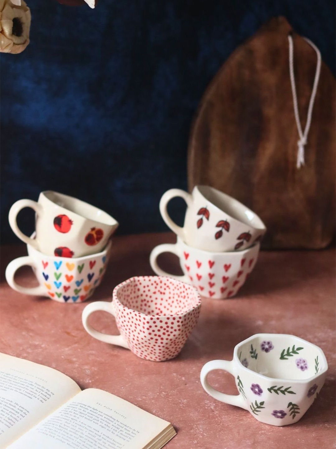 

WEAVING HOMES Red & White 6 Pieces Printed Ceramic Glossy Cups 220ml