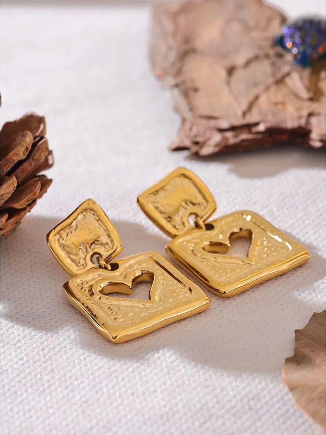 

MEENAZ Gold-Plated Contemporary Studs Earrings