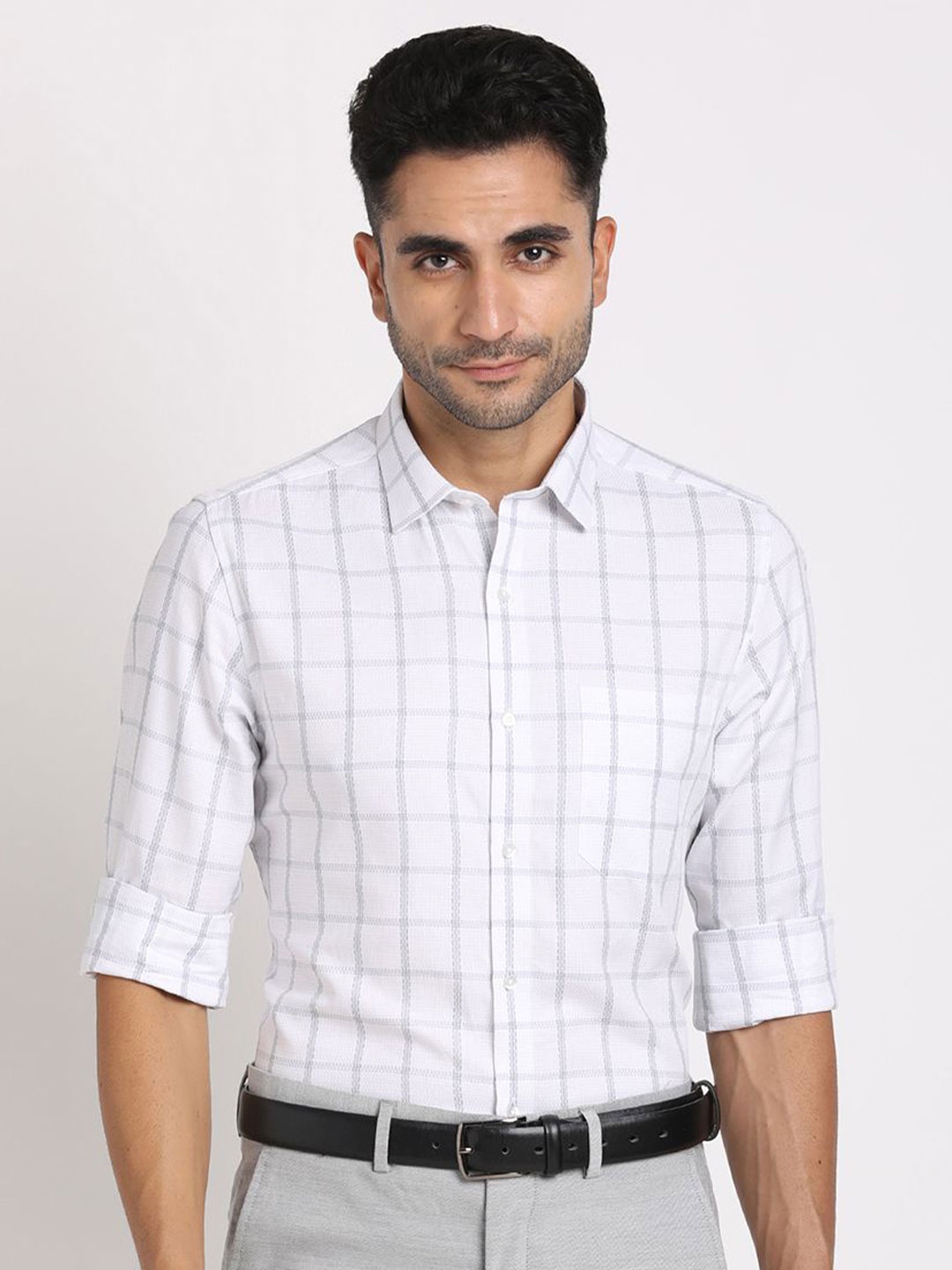 

Turtle Men Standard Slim Fit Windowpane Checks Opaque Checked Formal Shirt, White