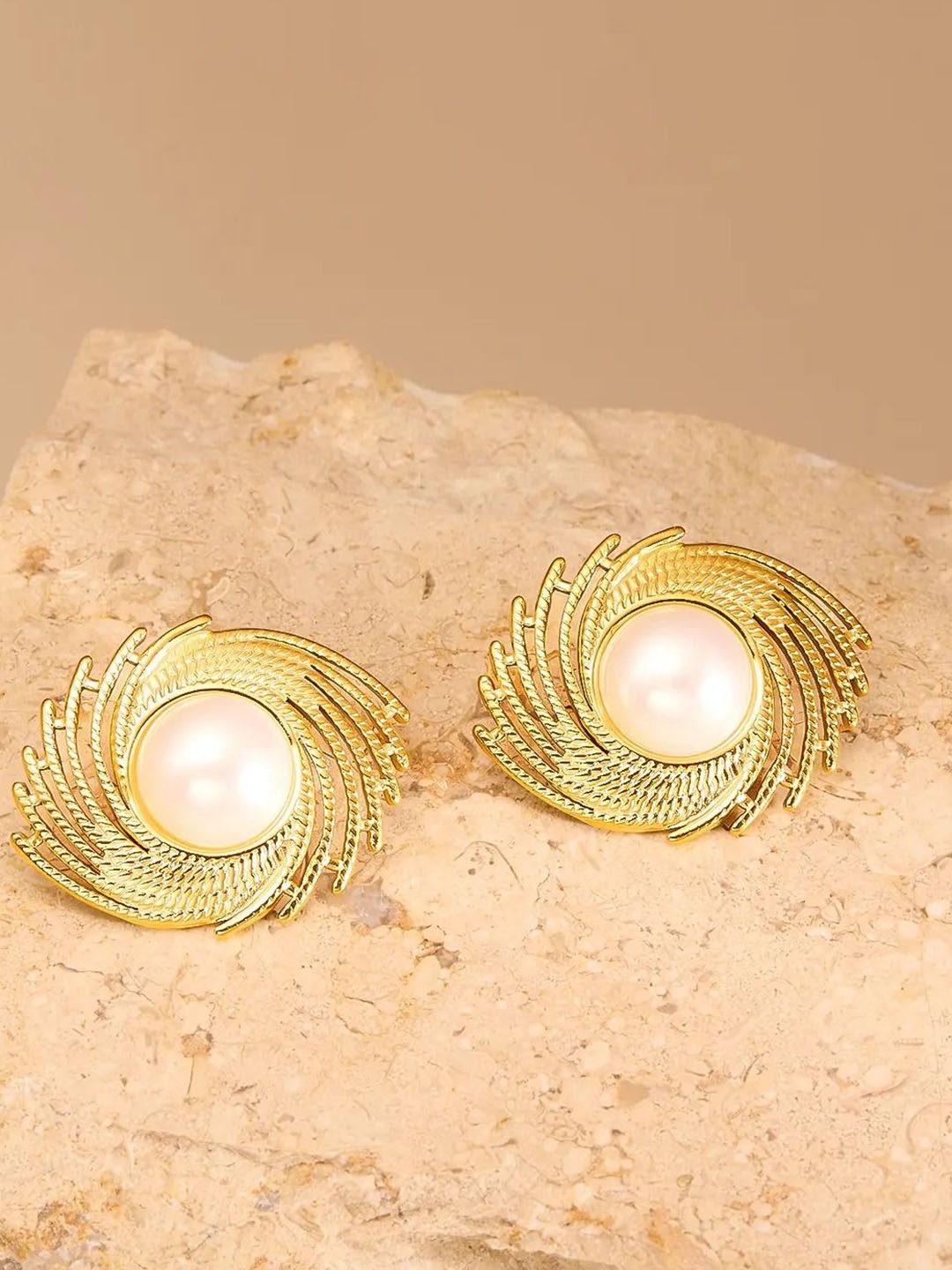 

MEENAZ Gold-Plated Contemporary Studs Earrings