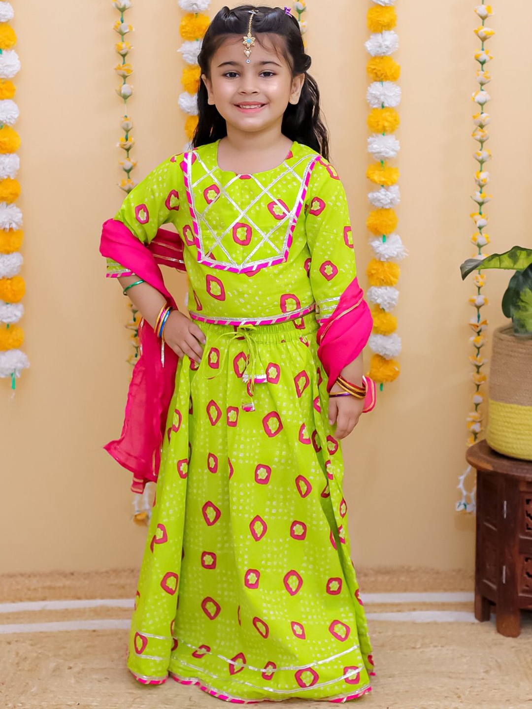 

UNBIND Girls Abstract Printed Gotta Patti Cotton Ready to Wear Lehenga & Blouse & Dupatta, Green