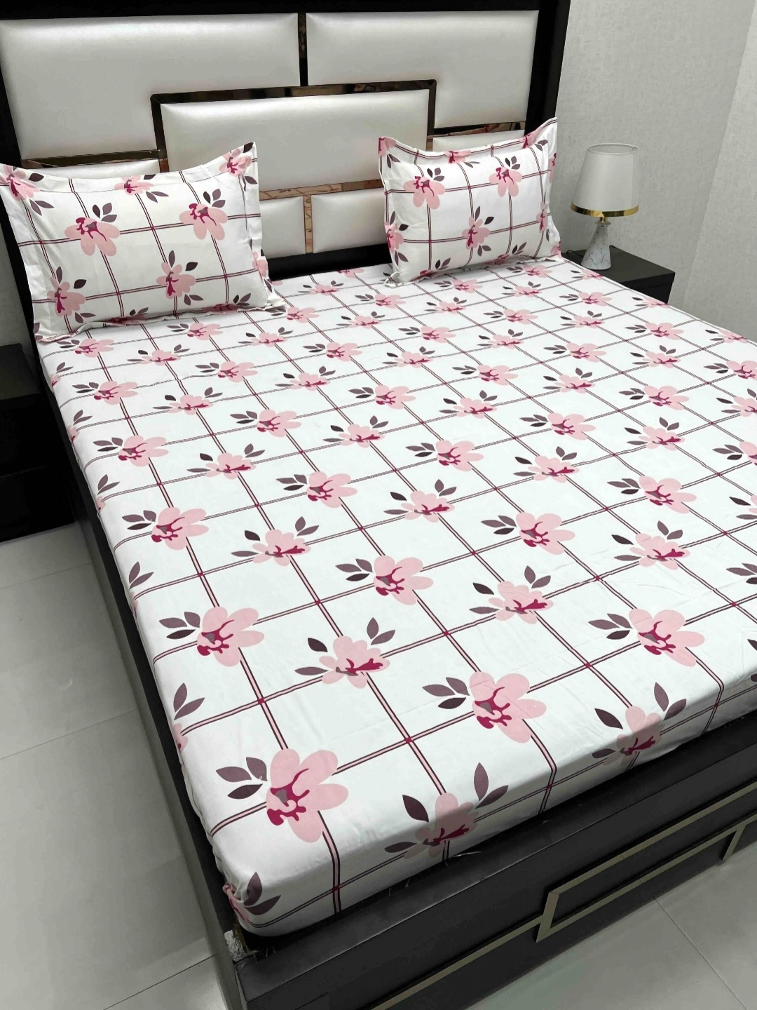 

Pure Decor Queen Size Double Bedsheet With 2 Pillow Covers 2.28m X 2.54m, Pink