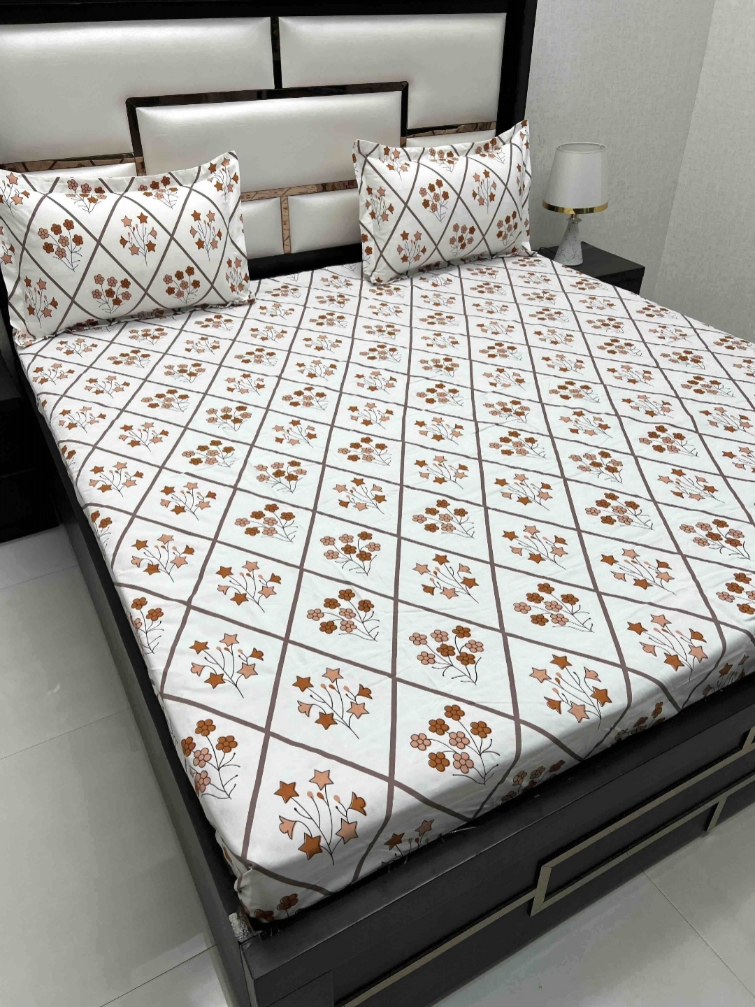 

Pure Decor Queen Size Double Bed Bedsheet With 2 Pillow Covers 2.28m X 2.54m, White