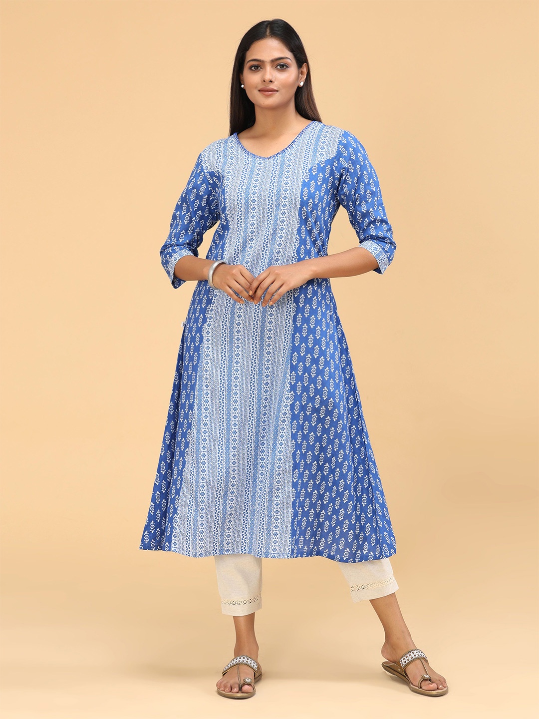 

Vismay Women Printed A-Line Kurta, Blue