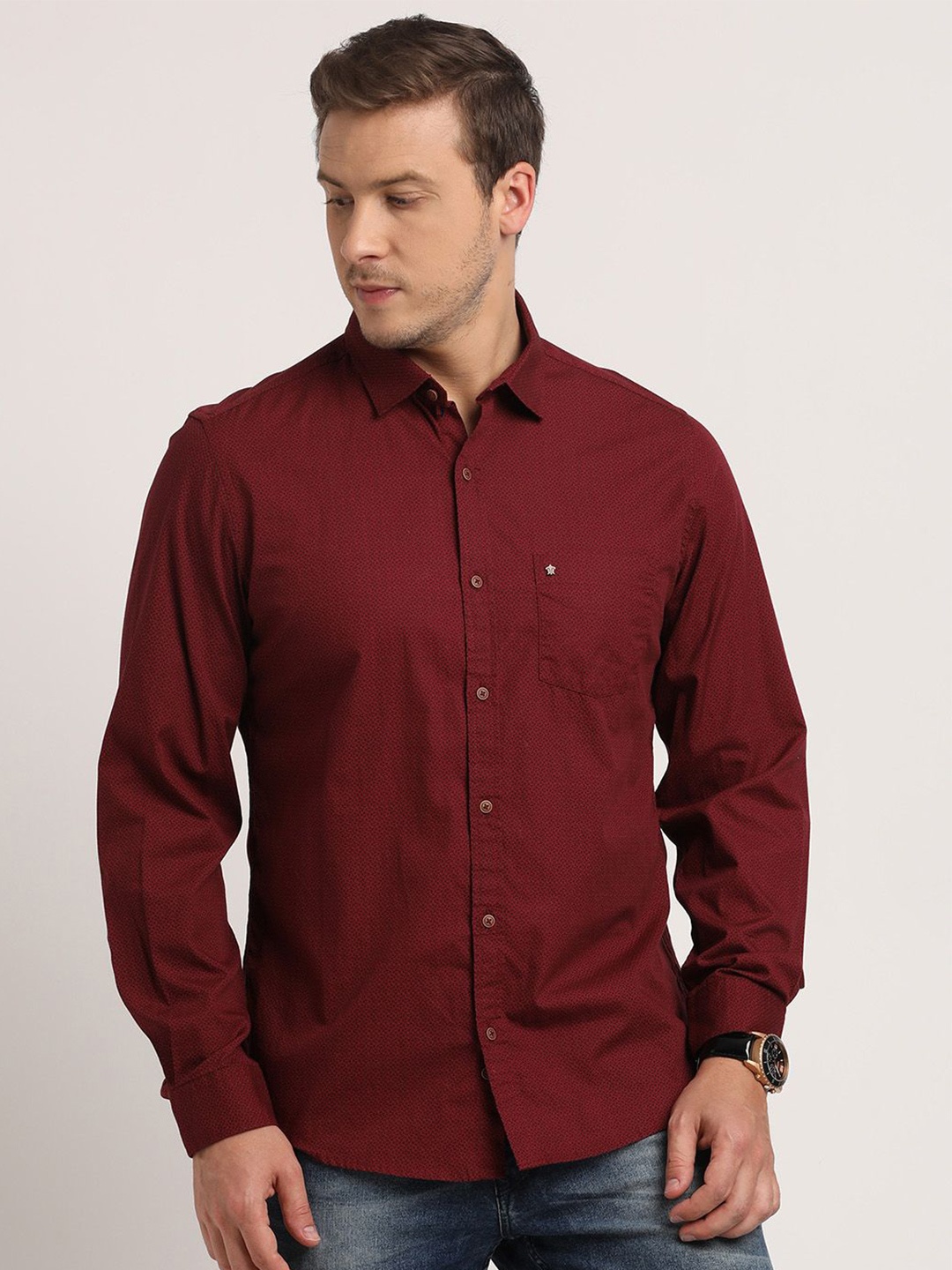 

Turtle Men Relaxed Slim Fit Opaque Printed Casual Shirt, Red
