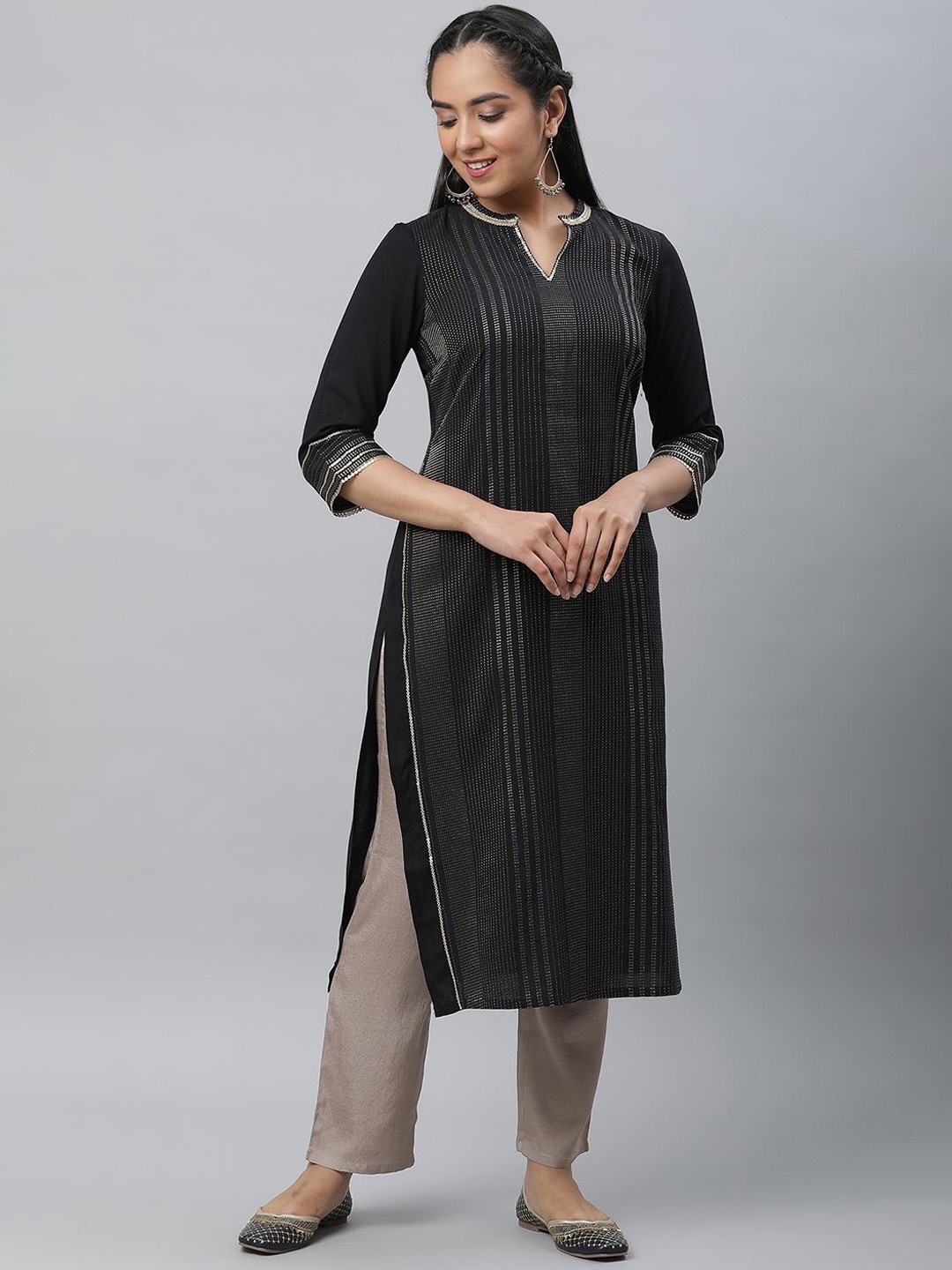 

AURELIA Women Striped Thread Work Pathani Kurta, Black