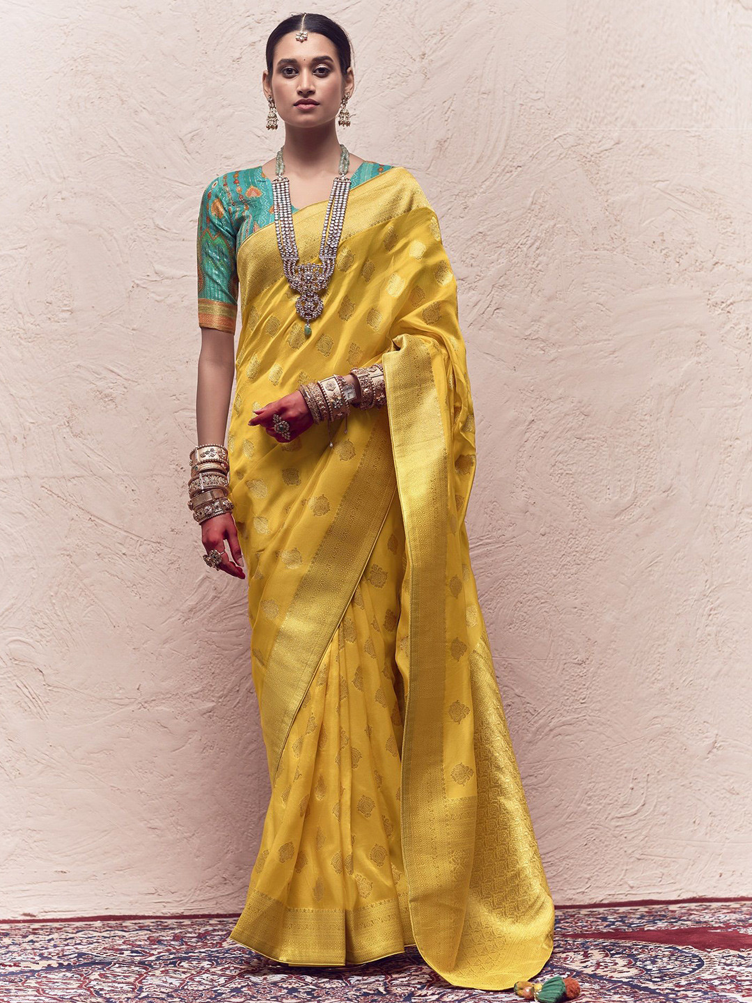 

MAHALASA Woven Design Zari Kanjeevaram Saree, Yellow