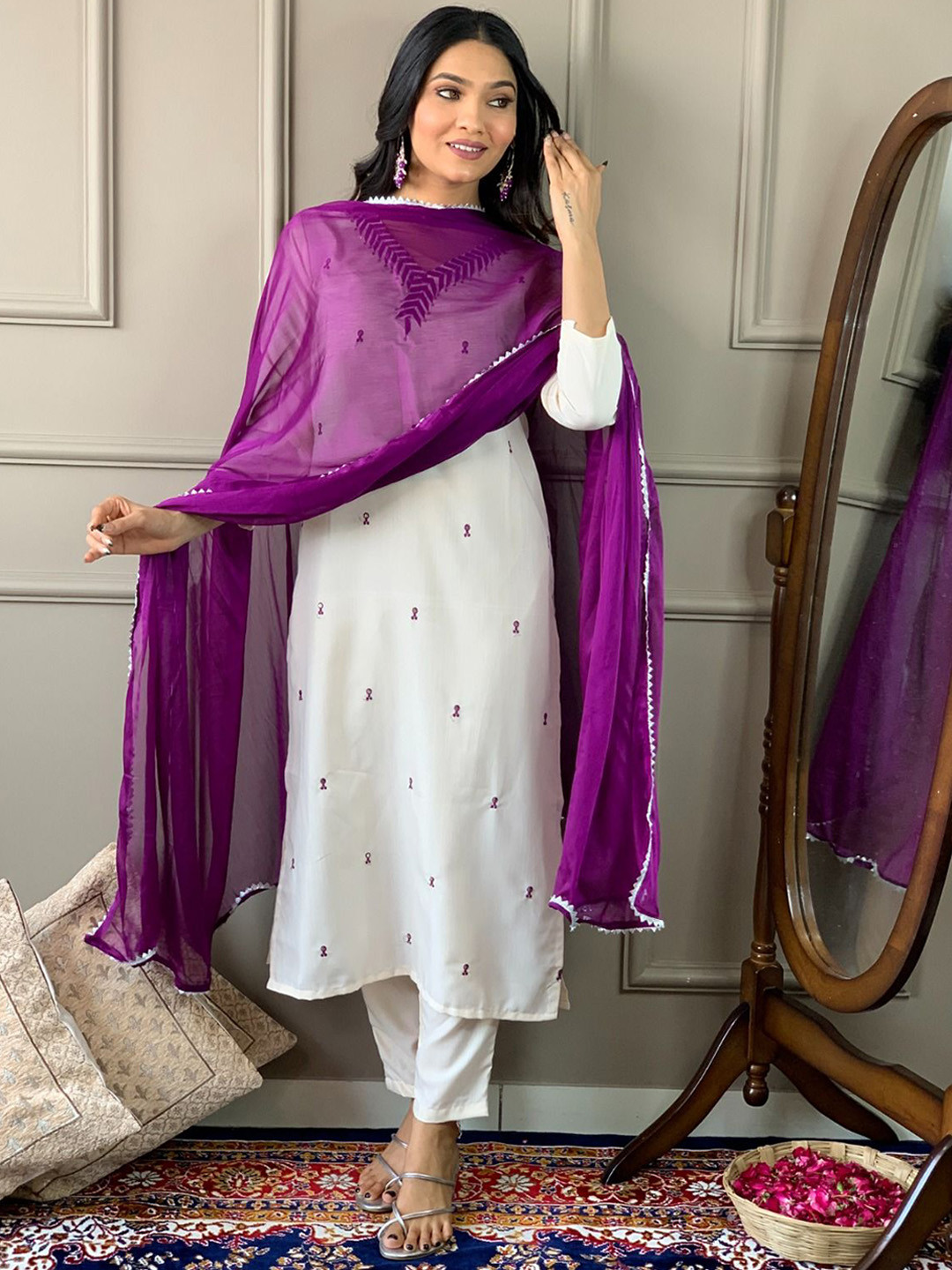 

KALINI Women Floral Embroidered Regular Thread Work Kurta With Trousers & With Dupatta, Off white
