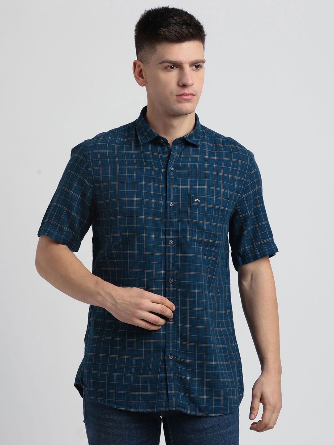 

Turtle Men Relaxed Slim Fit Opaque Checked Casual Shirt, Blue