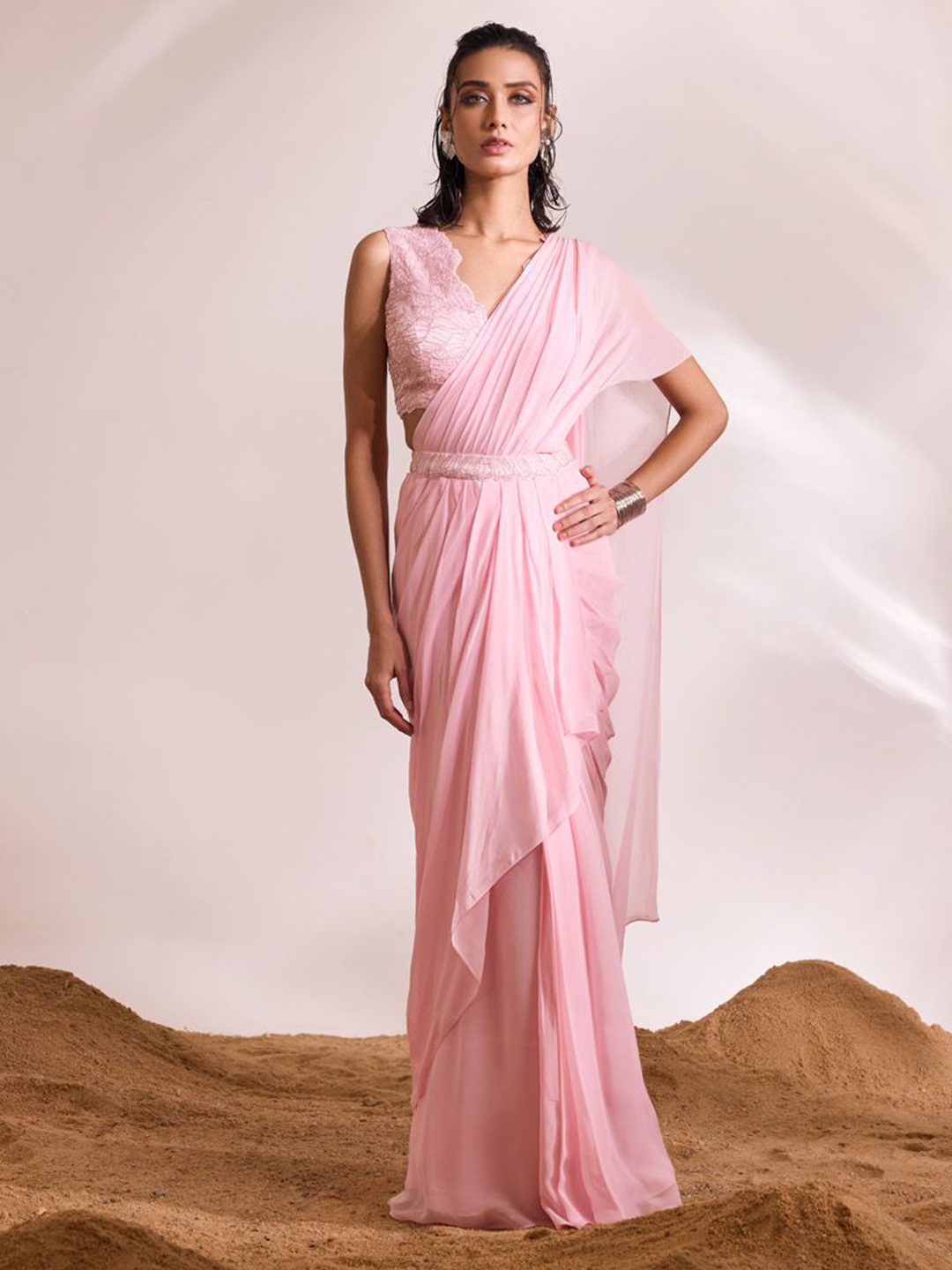 

DIVYA AGGARWAL Beads and Stones Embellished Saree, Pink