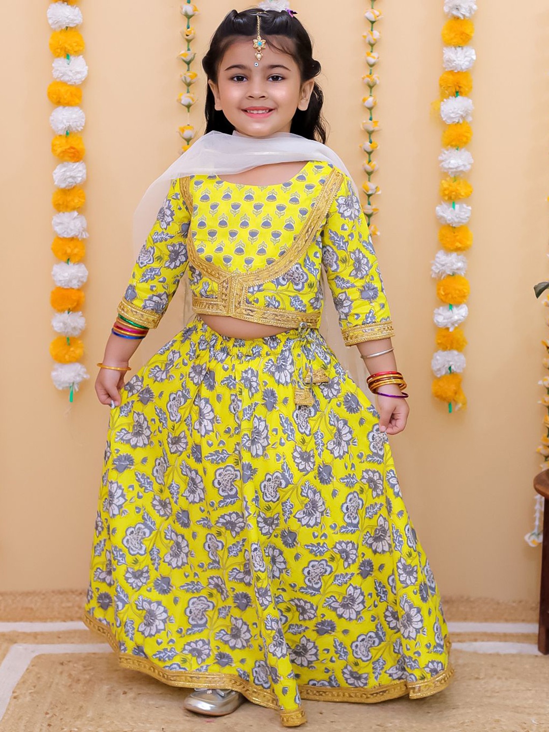 

UNBIND Girls Floral Printed Thread Work Cotton Ready to Wear Lehenga & Blouse With Dupatta, Yellow