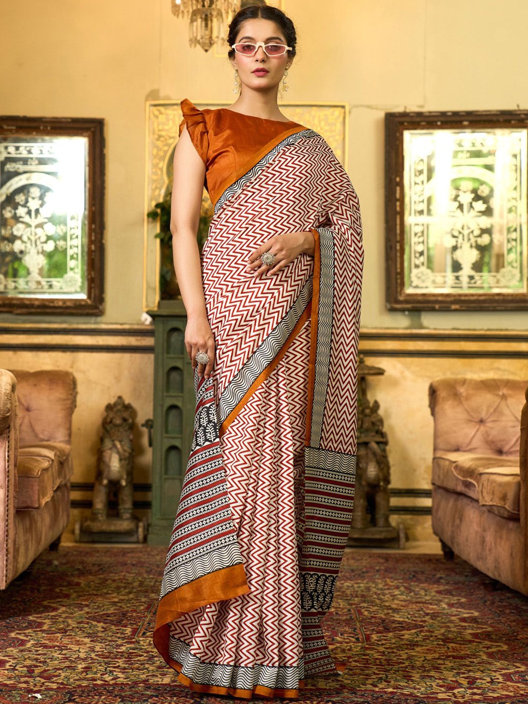 

KALINI Leheriya Silk Blend Bhagalpuri Saree, Off white