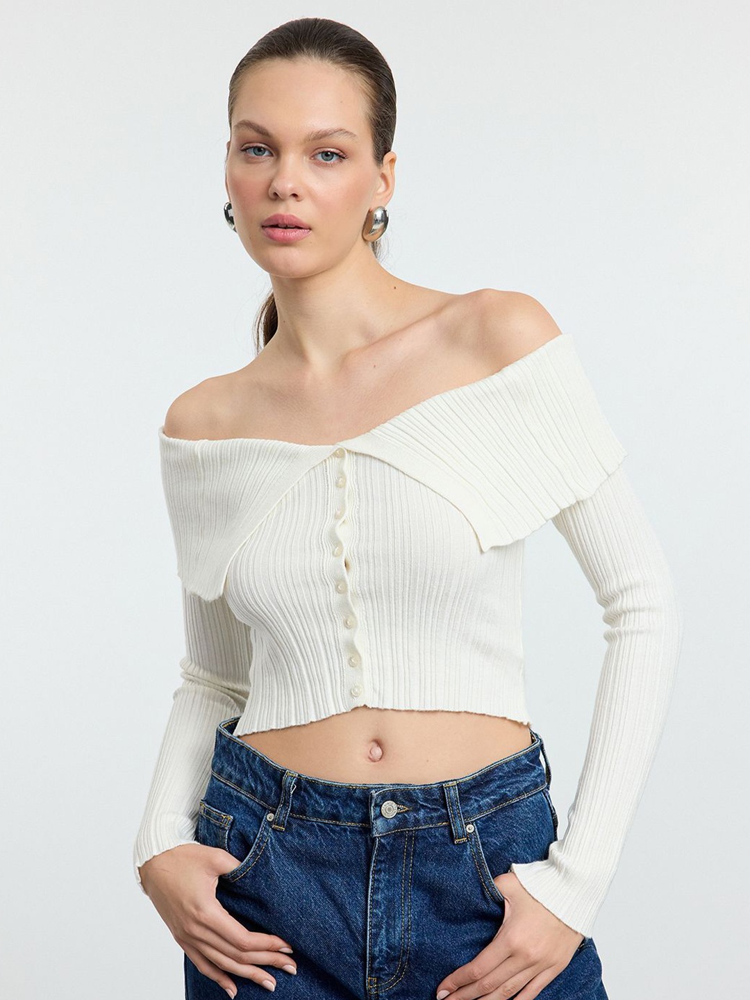 

Trendyol Off-Shoulder Crop Top, White