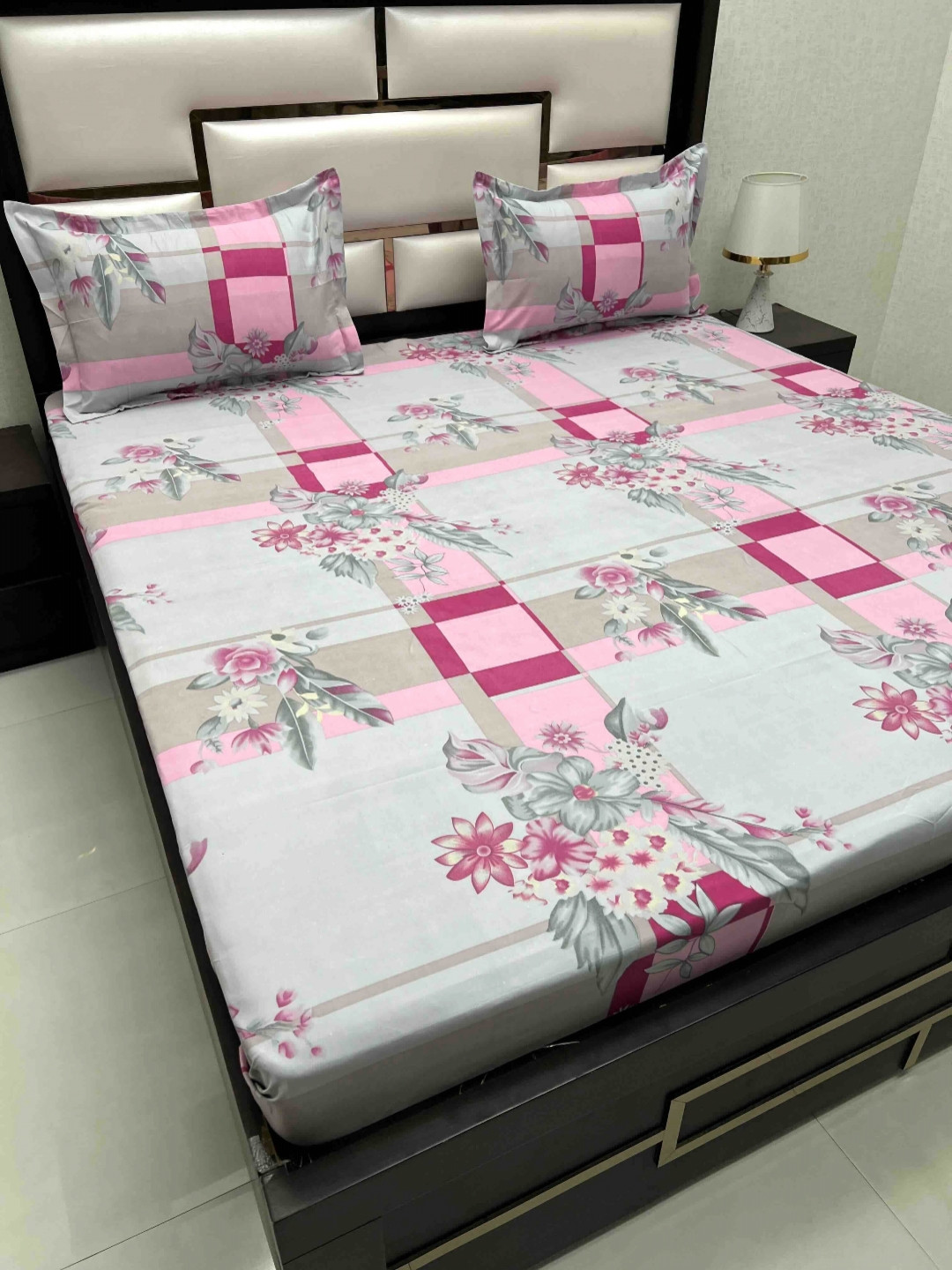 

Pure Decor Queen Size Double Bed Bedsheet With 2 Pillow Covers 2.28 m x 2.54 m, Green