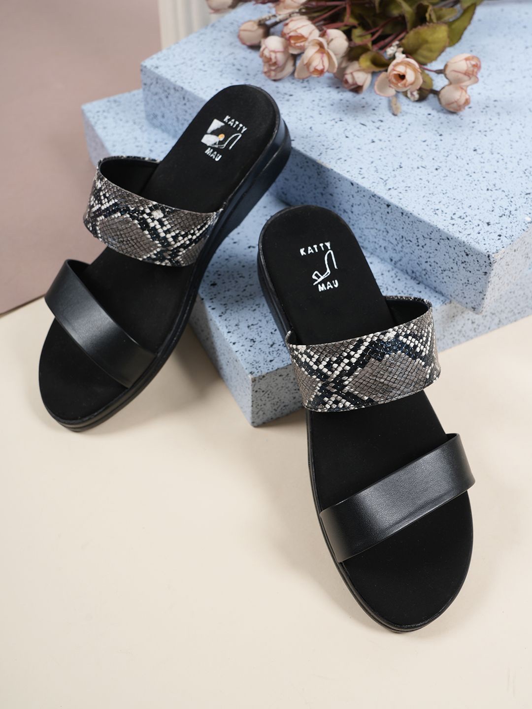 

Style Shoes Women Animal Printed Open Toe Flats, Black