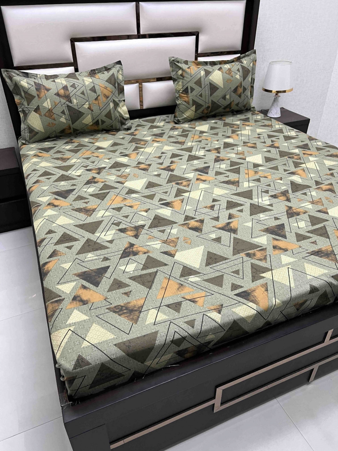 

Pure Decor Cotton Queen Size Double Bedsheet With 2 Pillow Covers 2.28m X 2.54m, Green